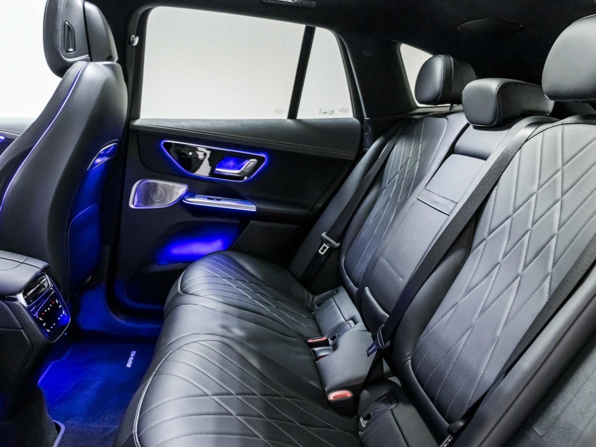 MERCEDES-BENZ EQE 500 4MATIC SUV-image-7