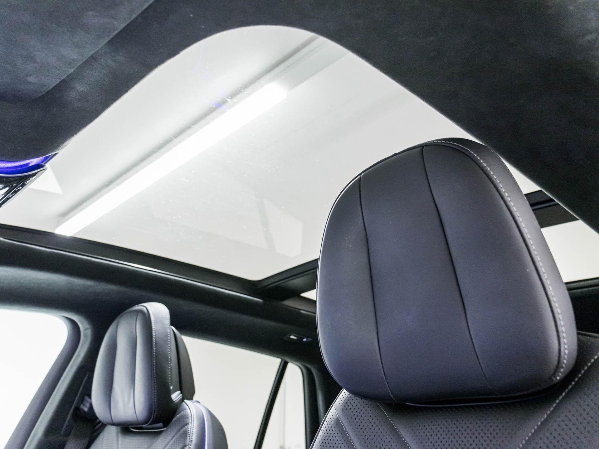 MERCEDES-BENZ EQE 500 4MATIC SUV-image-8