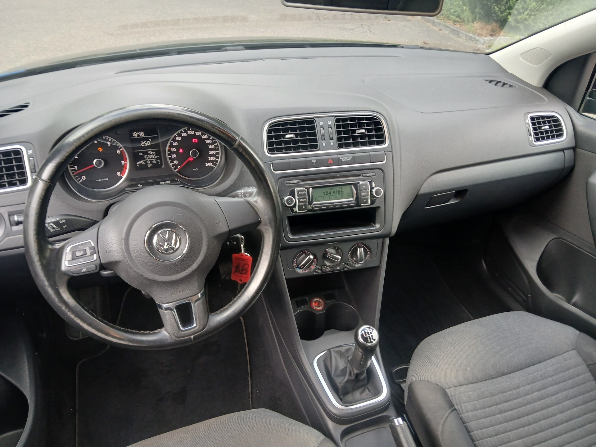 VW Polo 1.4 16V Comfortline-image-9