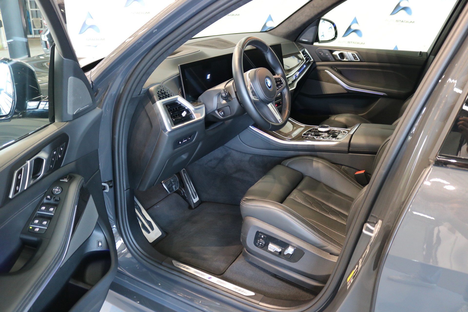 BMW X5 xDrive 50e M Sport Pro Steptronic-image-2