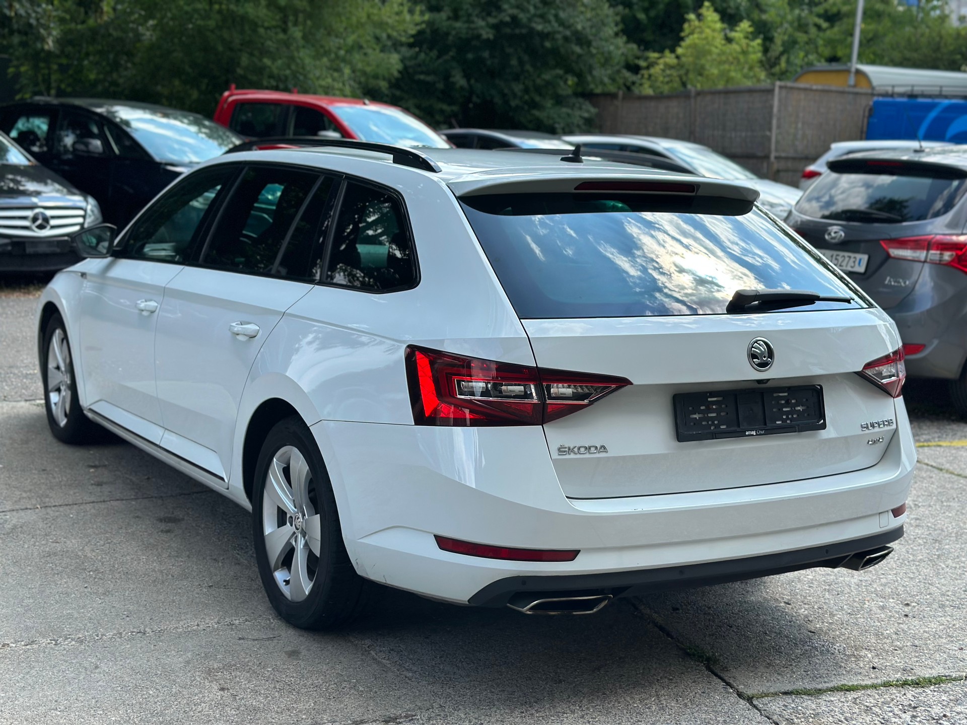 SKODA Superb Combi 2.0 TSI Sport Line DSG 4x4-image-3