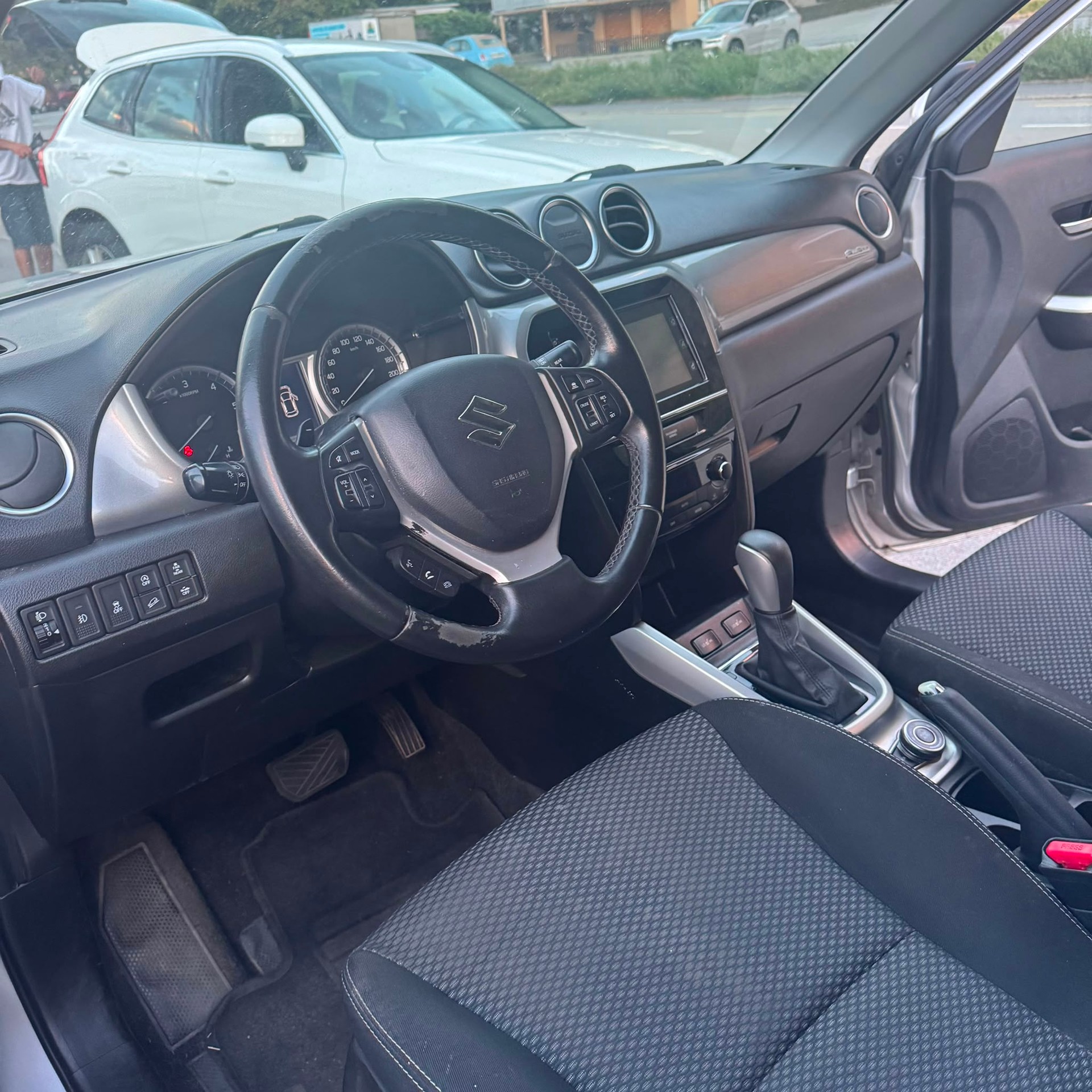 SUZUKI Vitara 1.6 TD Tradizio Top TCSS-image-7