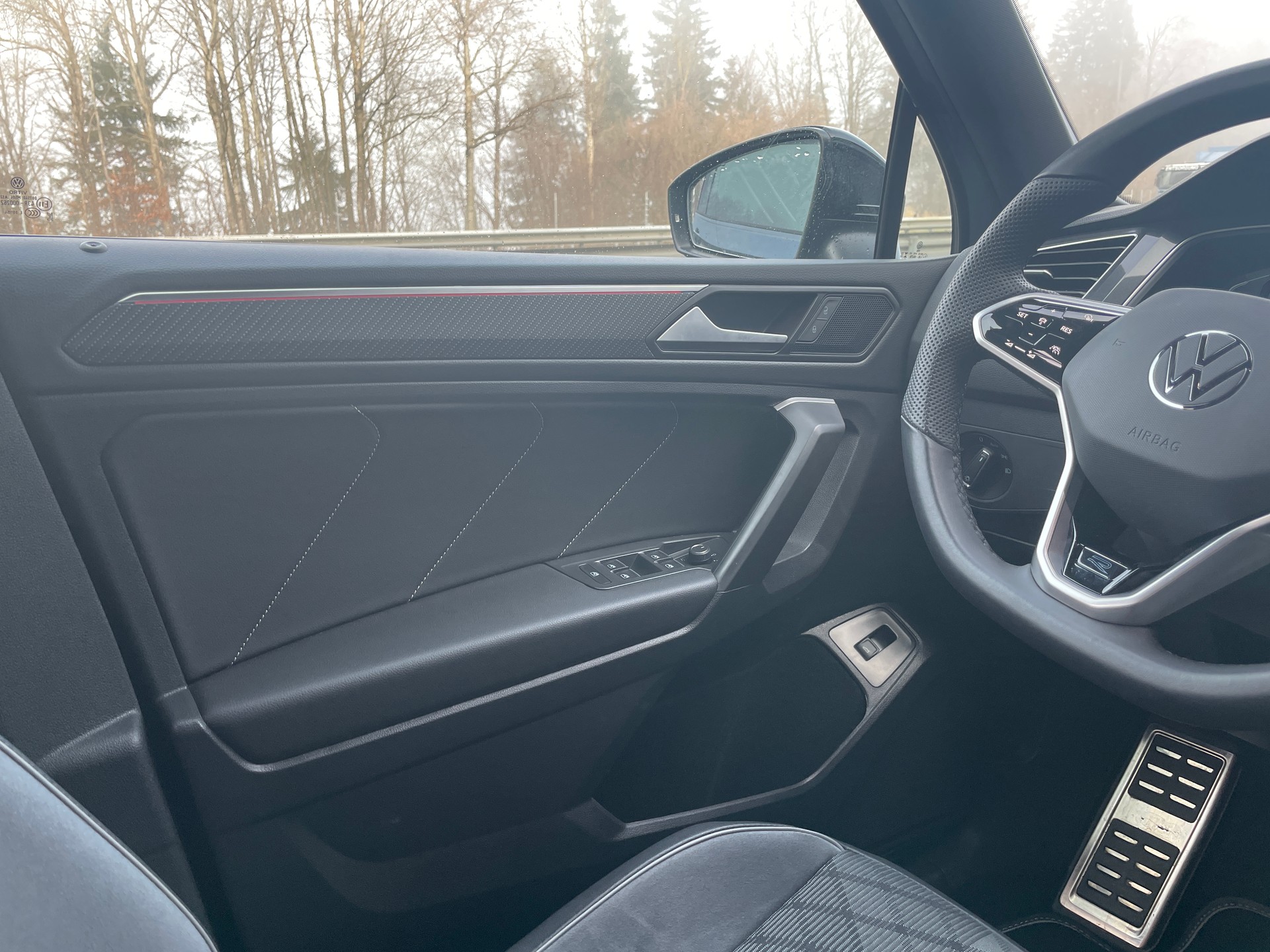 VW Tiguan 2.0TSI R-Line 4Motion DSG 7 Sitzer mit AHK-image-20