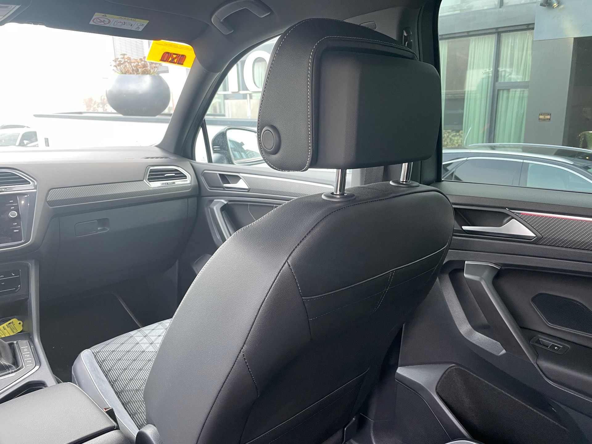 VW Tiguan 2.0TSI R-Line 4Motion DSG 7 Sitzer mit AHK-image-16