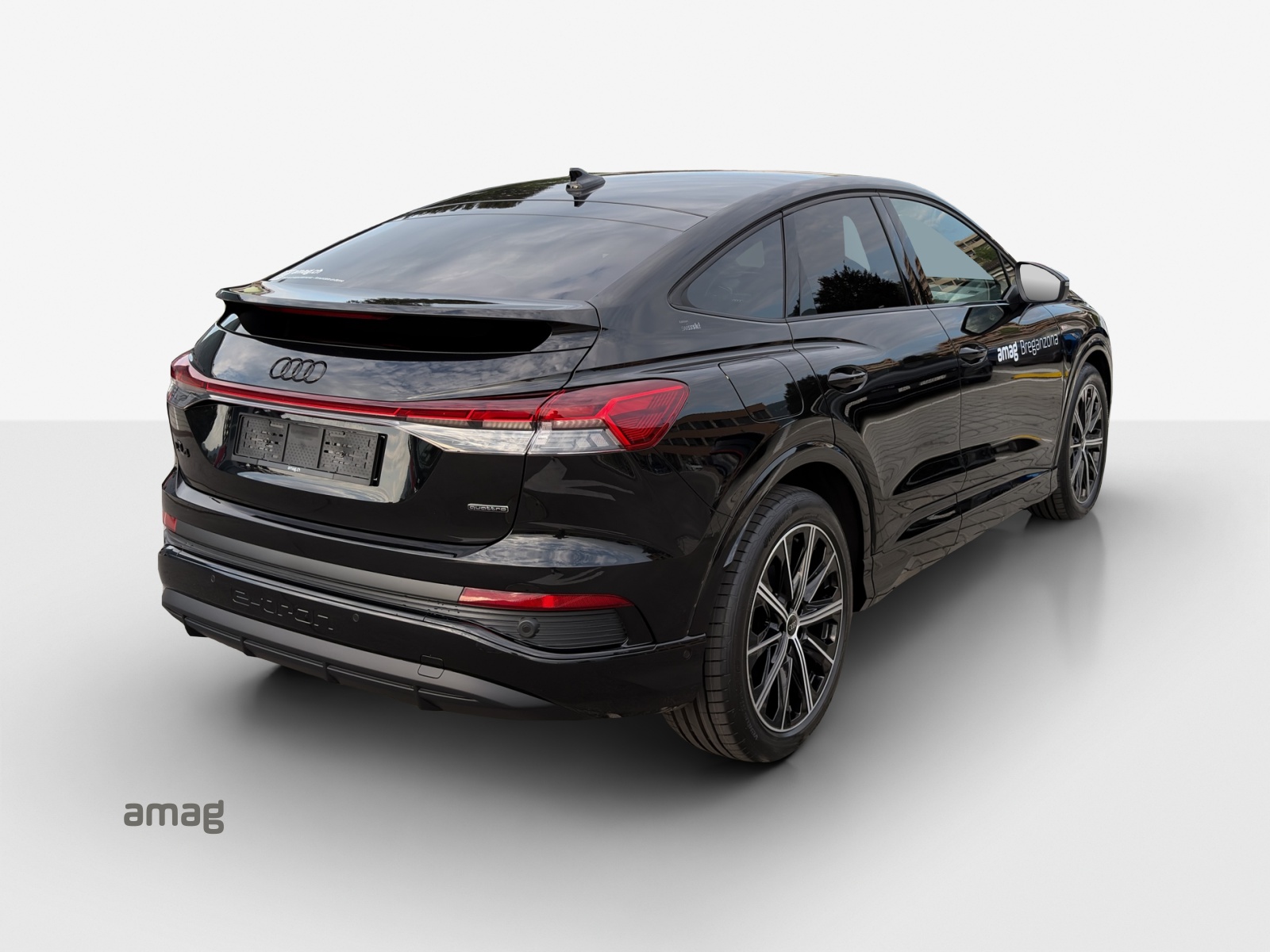 AUDI Q4 Sportback e-tron 45 Edition Swiss Ski quattro-image-4