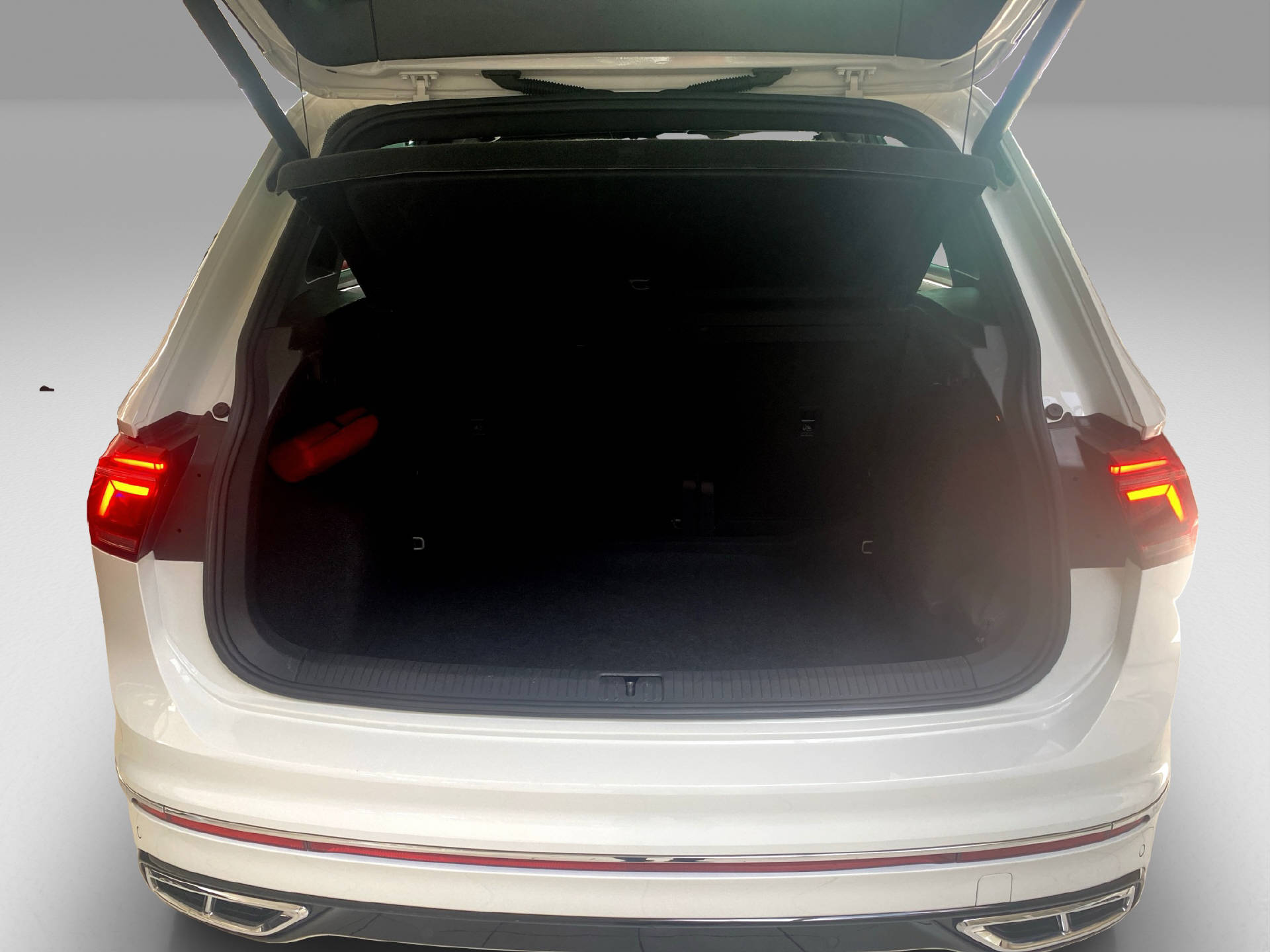VW Tiguan 2.0 TDI SCR R-Line DSG-grid-image-thumbnail-15