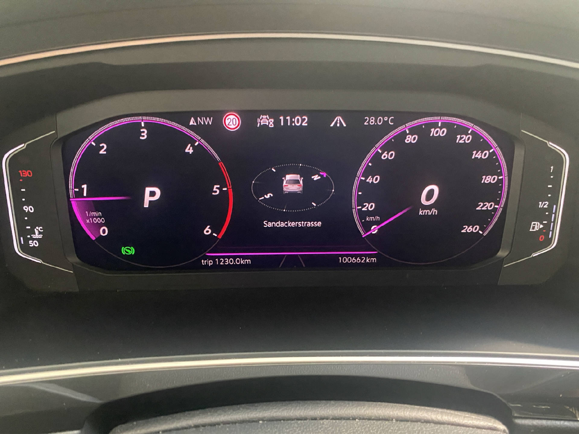 VW Tiguan 2.0 TDI SCR R-Line DSG-grid-image-thumbnail-8