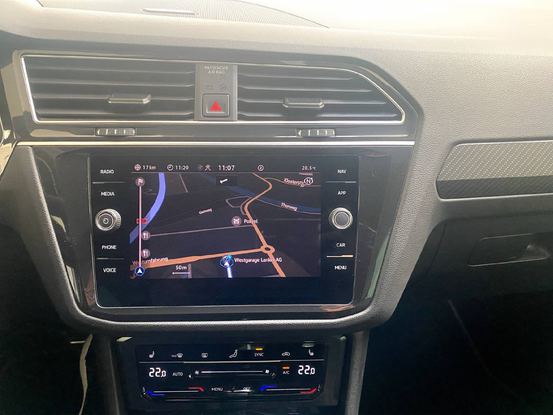 VW Tiguan 2.0 TDI SCR R-Line DSG-grid-image-thumbnail-10