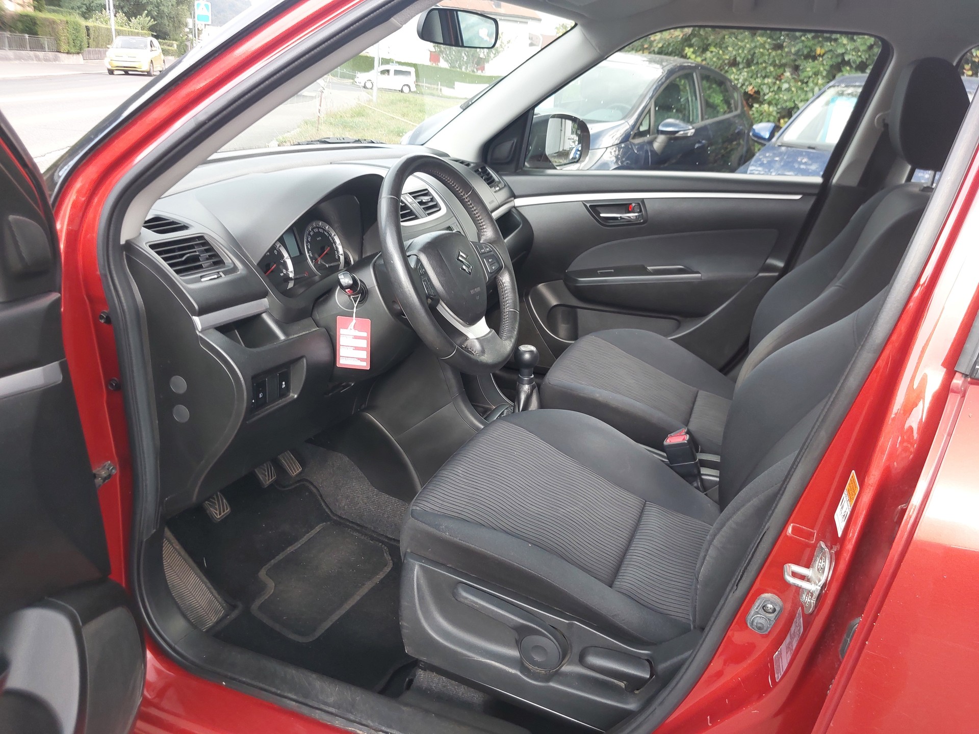 SUZUKI Swift 1.2i 16V GL Top 4x4-image-5