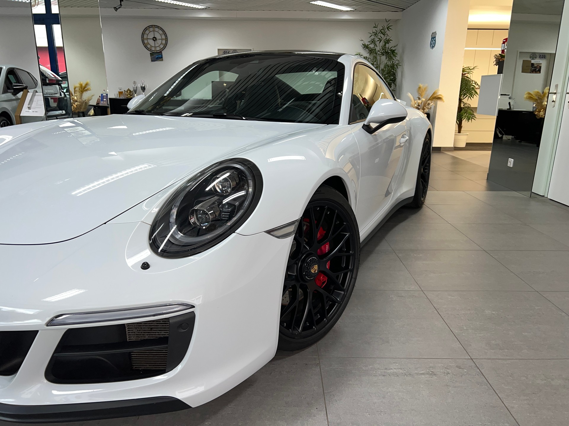 PORSCHE 911 Carrera GTS PDK-image-4