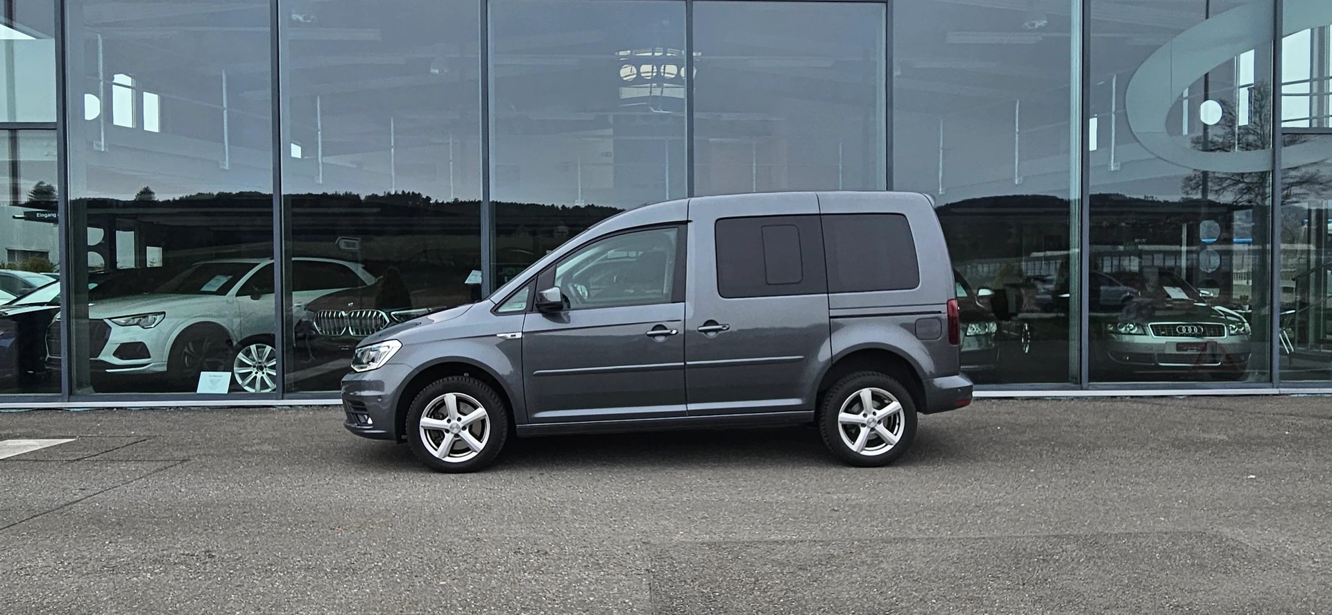 VW Caddy 2.0 TDI Trendline 4Motion DSG-image-0