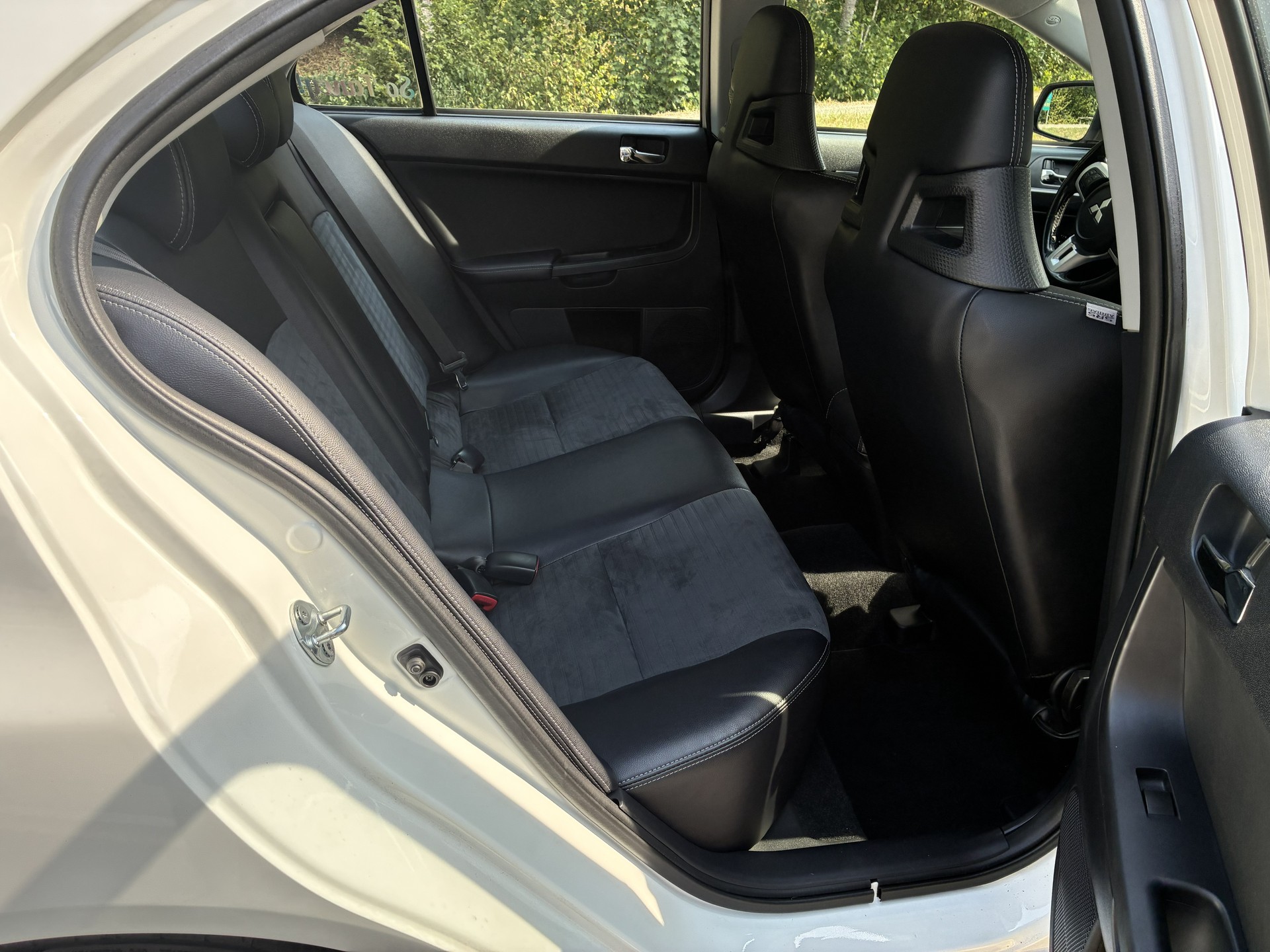 MITSUBISHI 2.0 T MIVEC Evolution MR-image-10