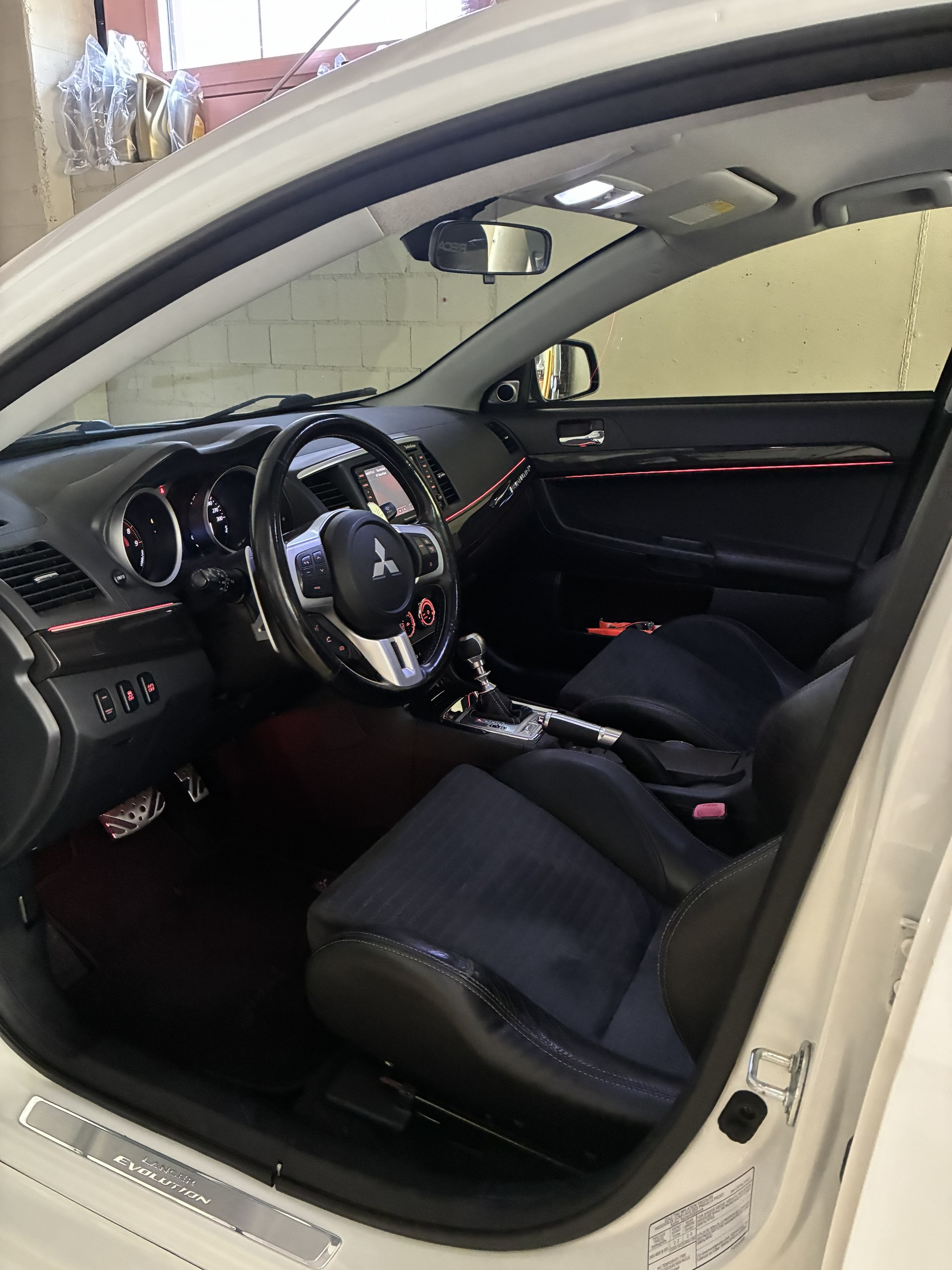 MITSUBISHI 2.0 T MIVEC Evolution MR-image-12