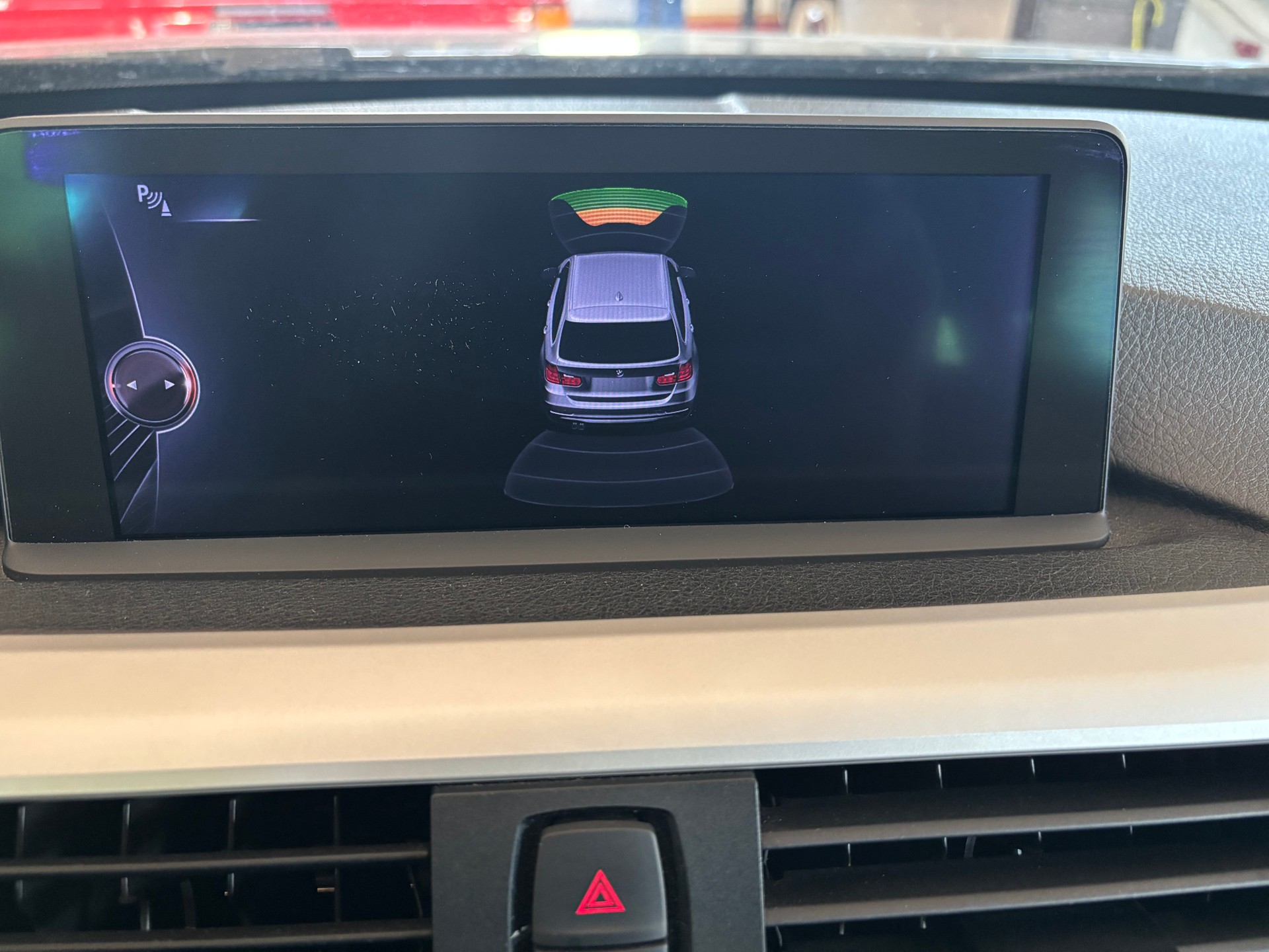 BMW 320i Touring Steptronic-image-5