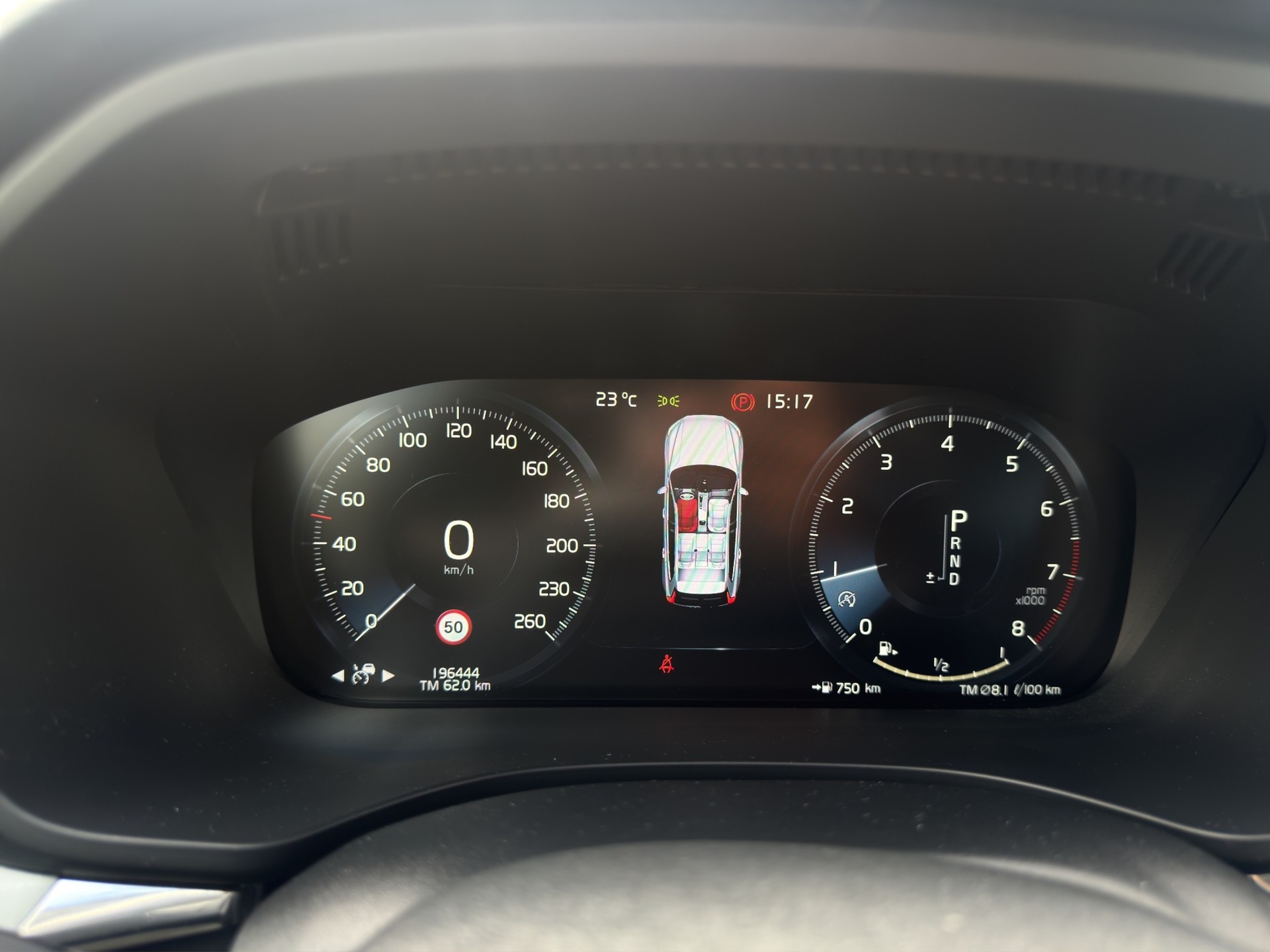 VOLVO XC60 2.0 T5 Momentum AWD-image-12