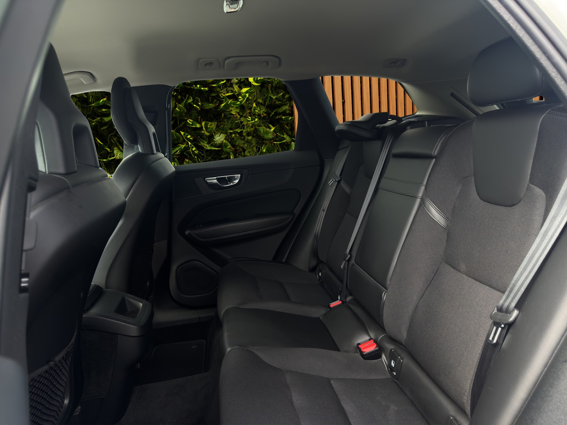 VOLVO XC60 2.0 T5 Momentum AWD-image-14