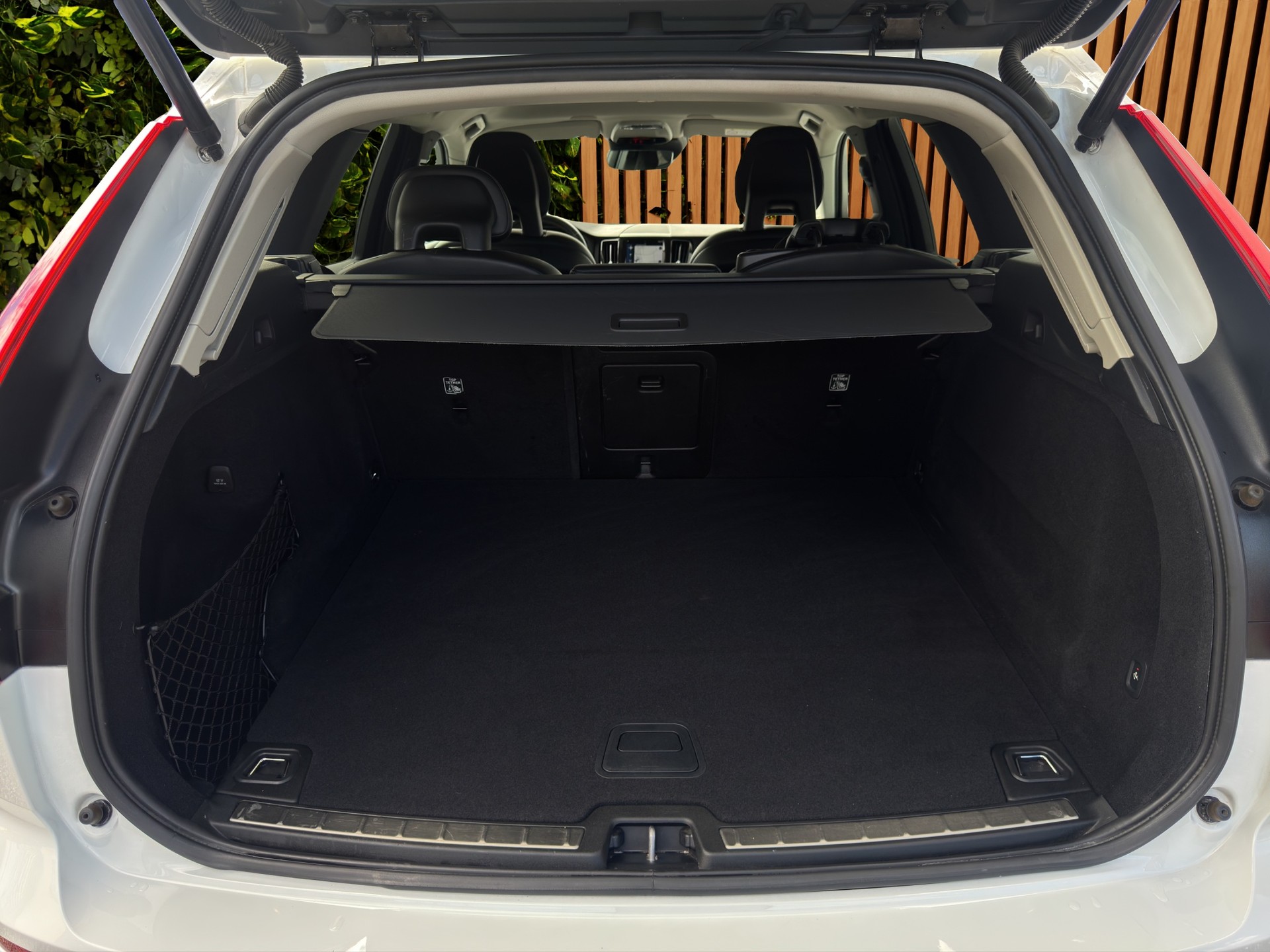 VOLVO XC60 2.0 T5 Momentum AWD-image-15
