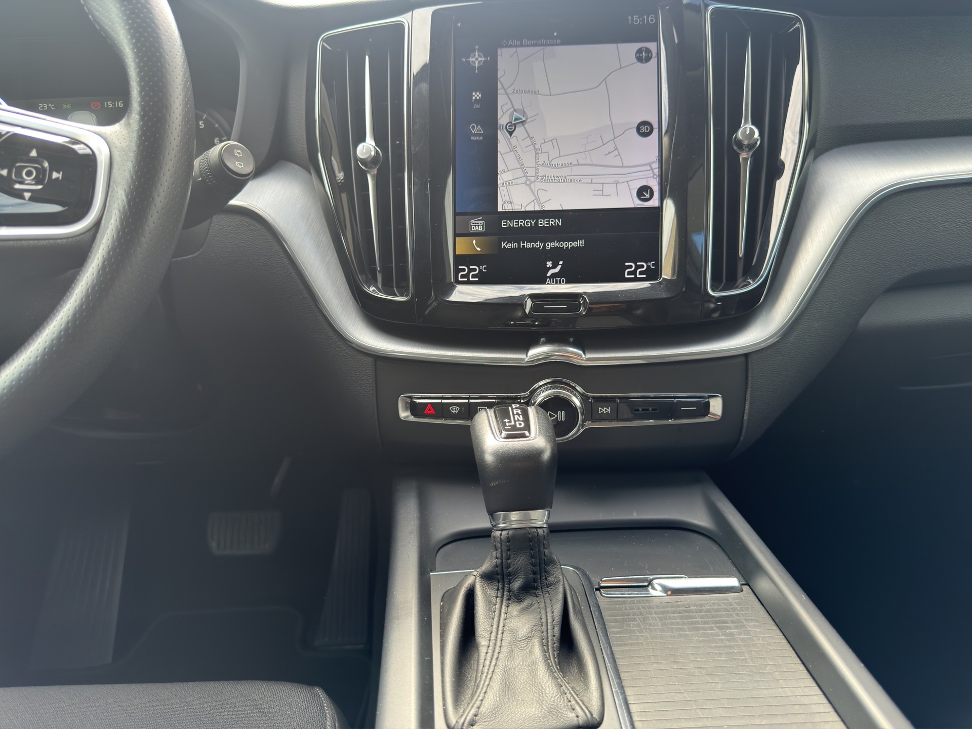 VOLVO XC60 2.0 T5 Momentum AWD-image-10