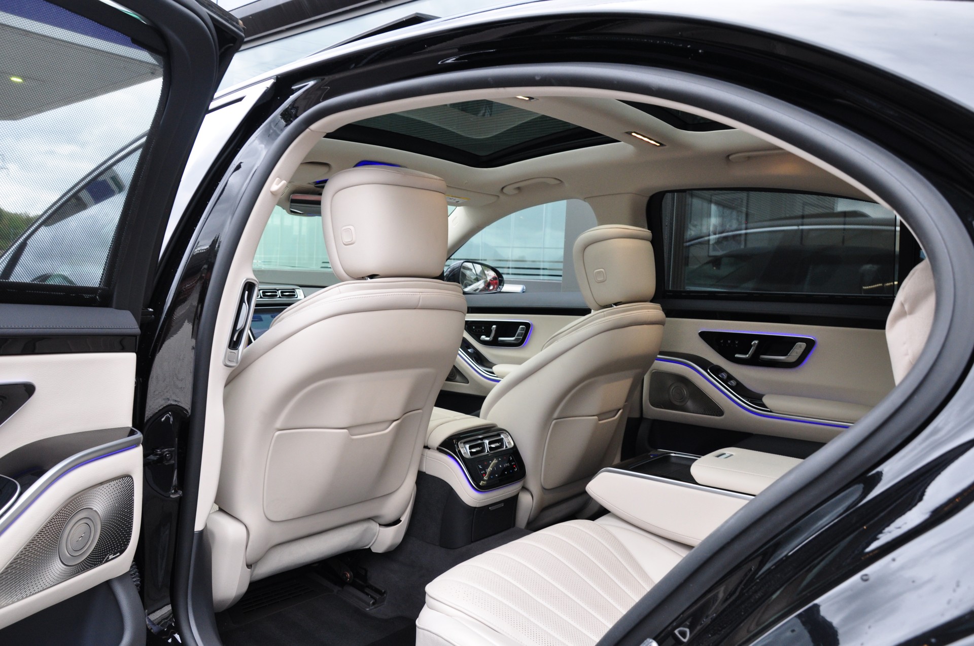 MERCEDES-BENZ S 580 L 4Matic AMG Line 9G-Tronic-image-18