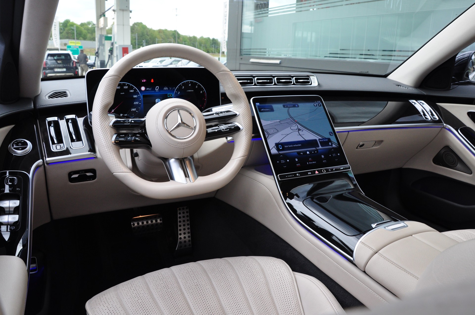 MERCEDES-BENZ S 580 L 4Matic AMG Line 9G-Tronic-image-16