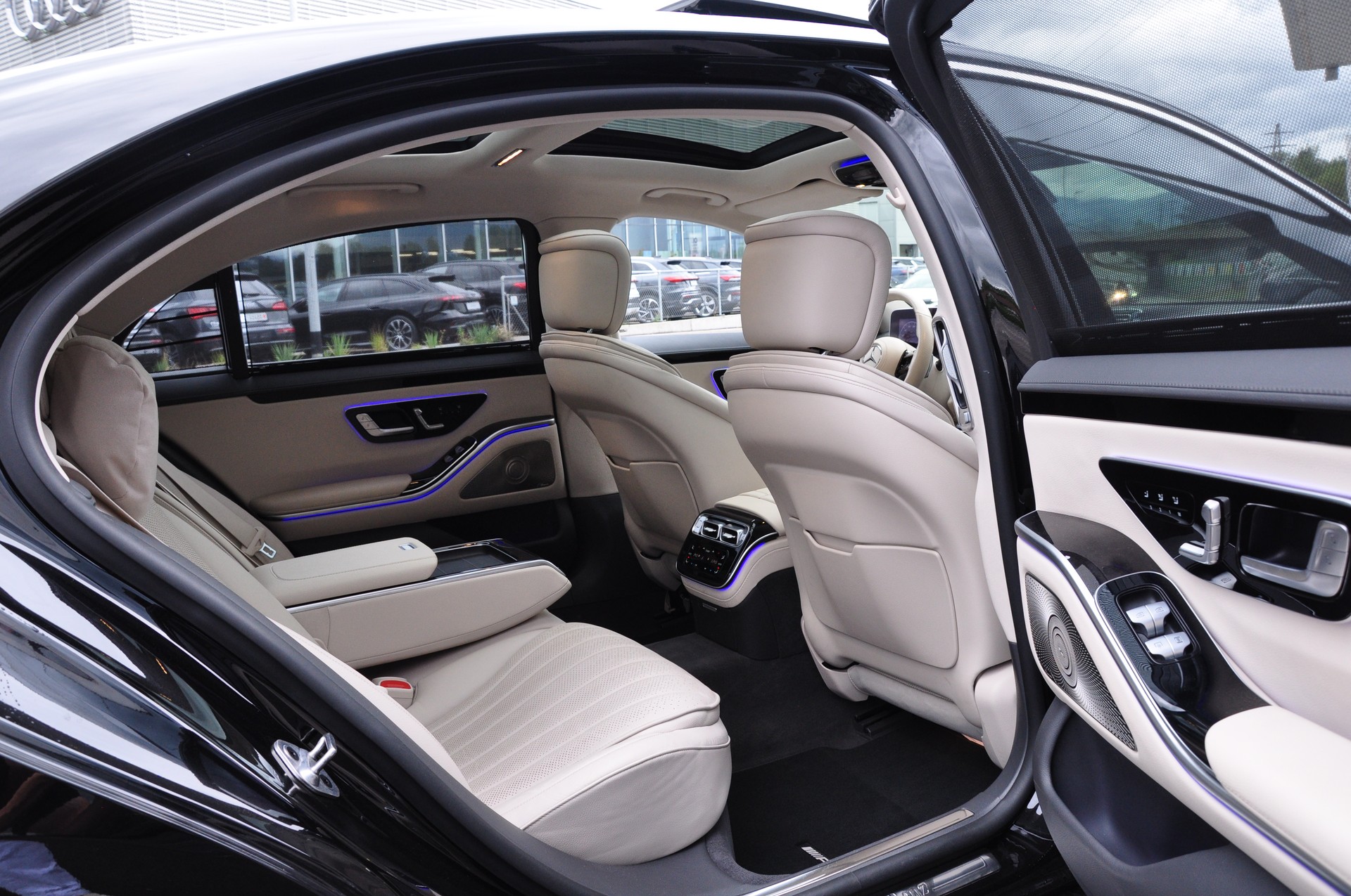 MERCEDES-BENZ S 580 L 4Matic AMG Line 9G-Tronic-image-15