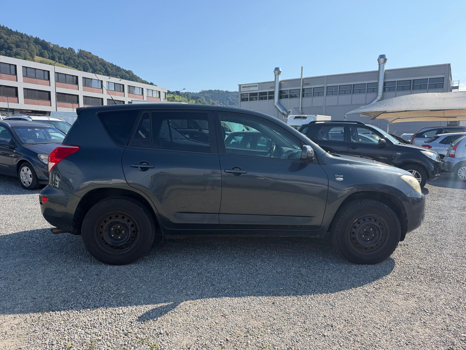 TOYOTA RAV-4 2.2D-4 D Linea Sol-image-4