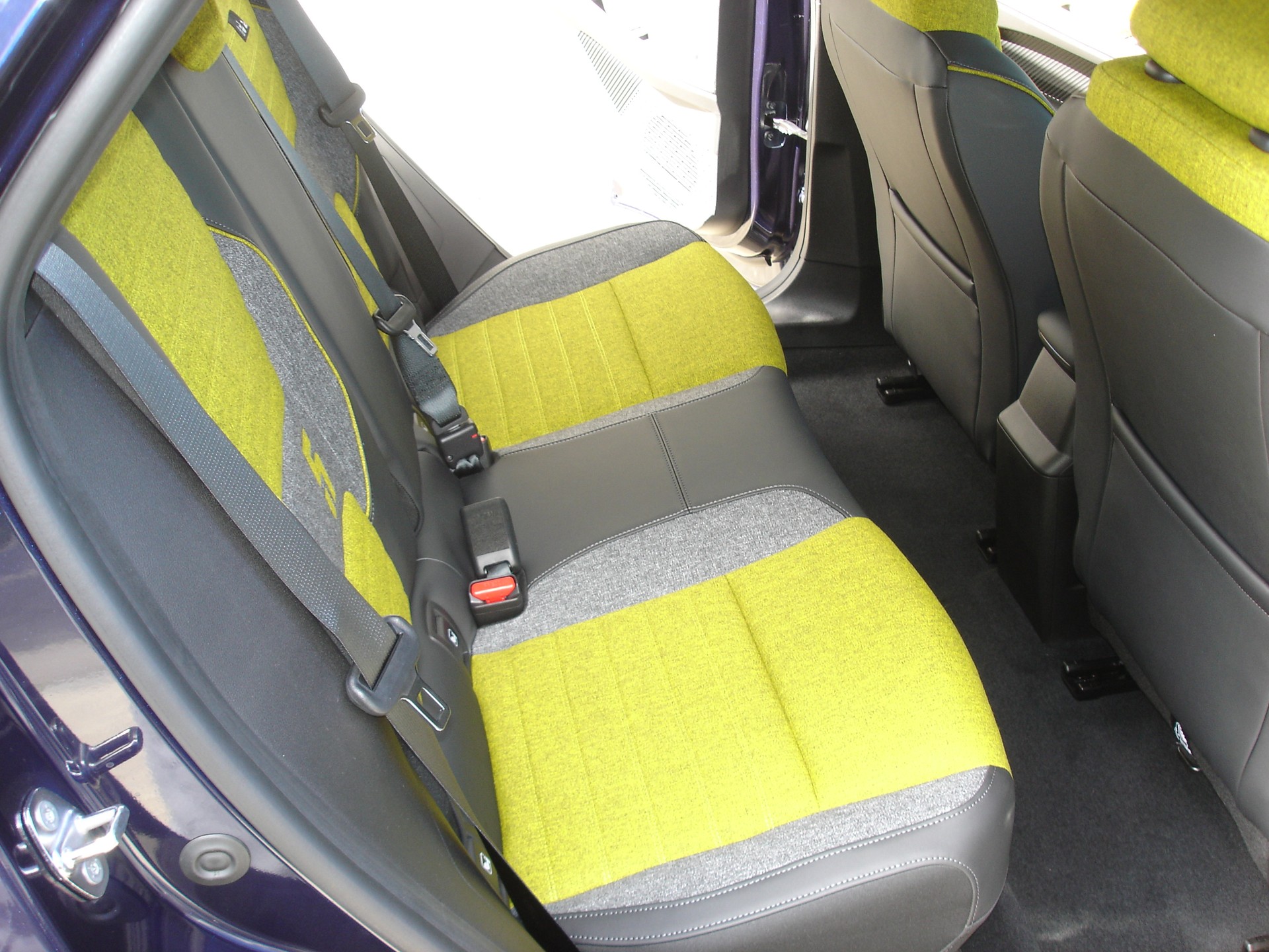 RENAULT R5 E-Tech Comfort Range 52 kWh Iconic Five-image-8