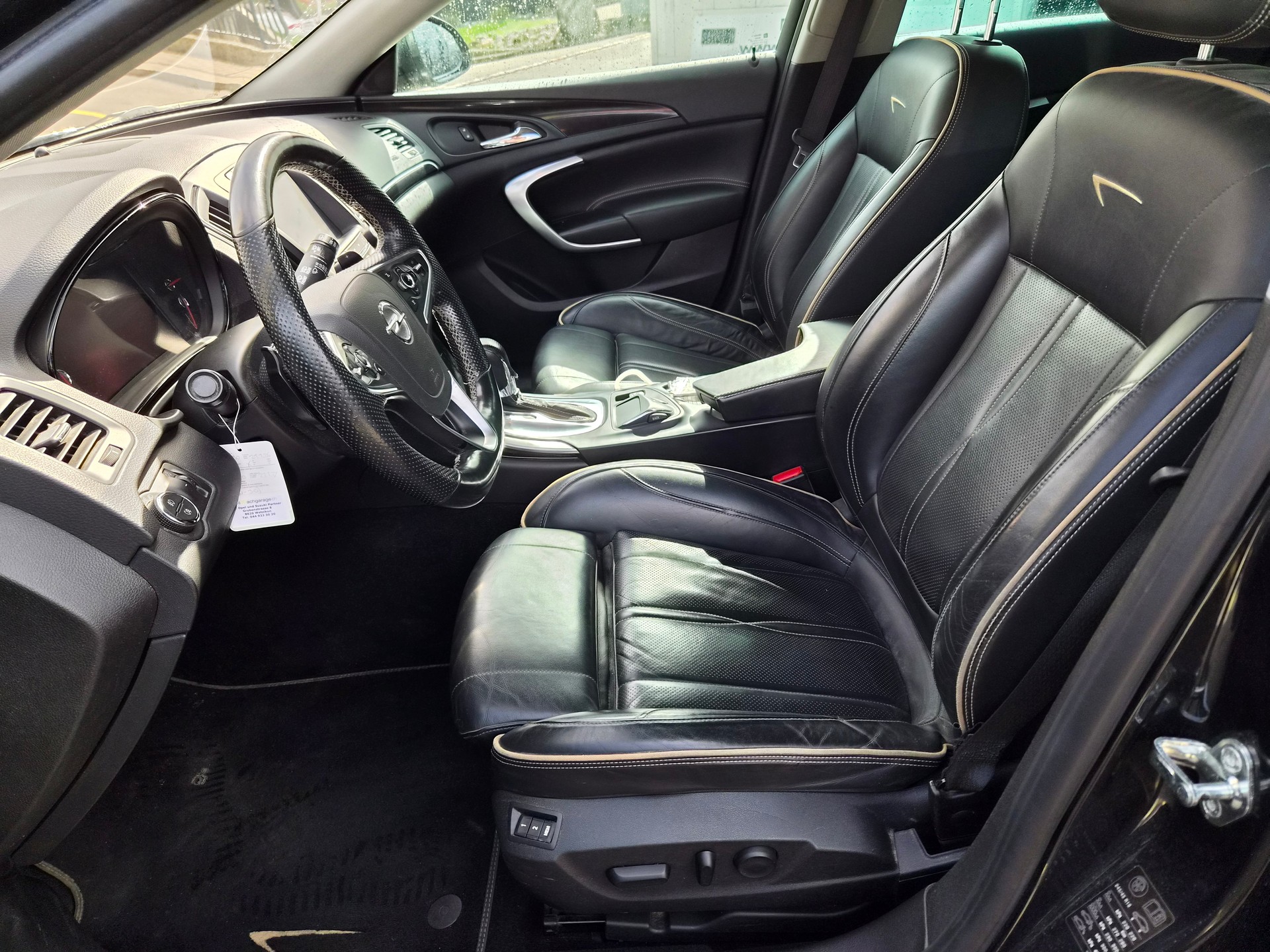 OPEL Insignia ST 2.0 Turbo Cosmo 4WD Aut.-image-8