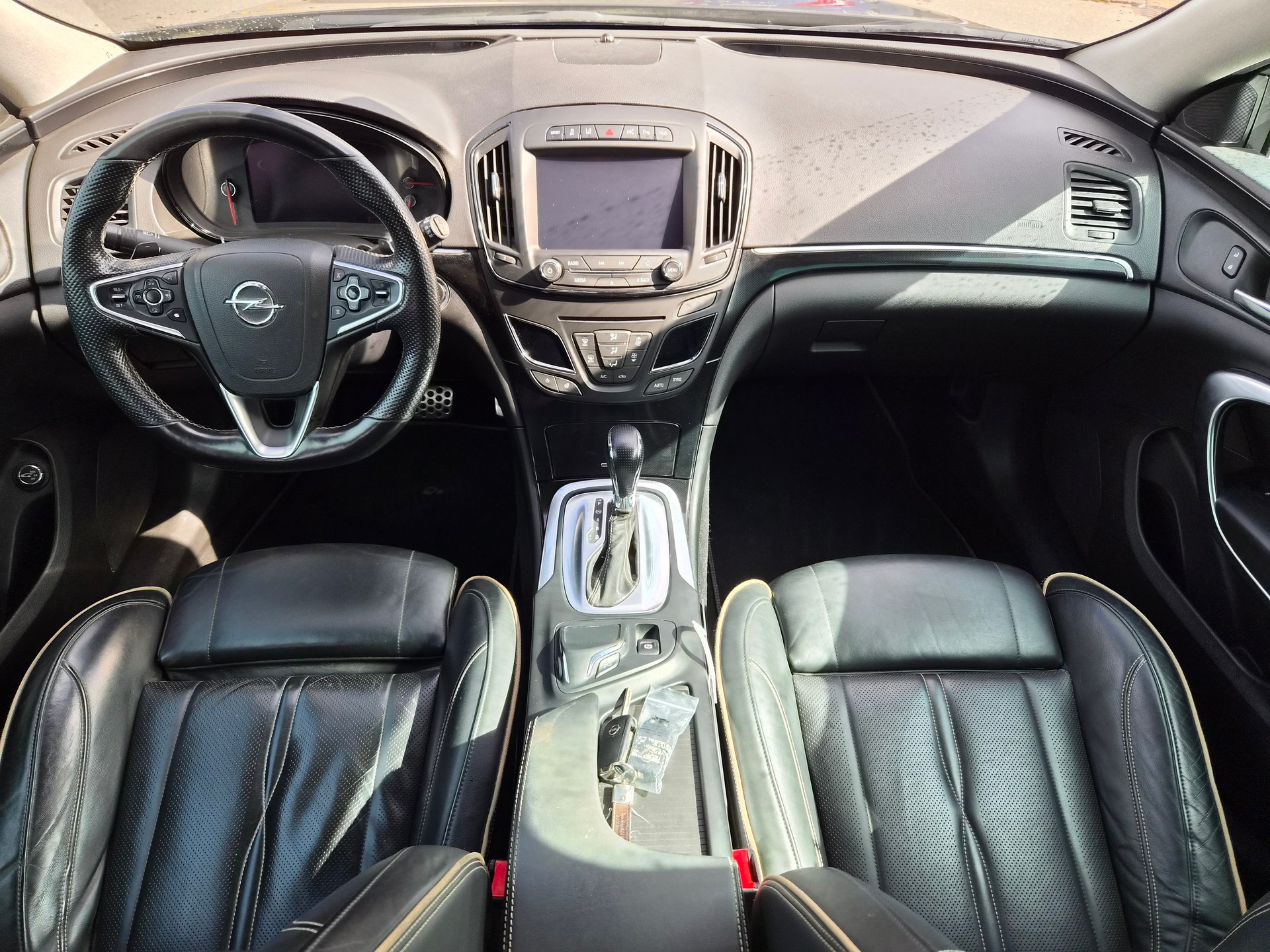 OPEL Insignia ST 2.0 Turbo Cosmo 4WD Aut.-image-10