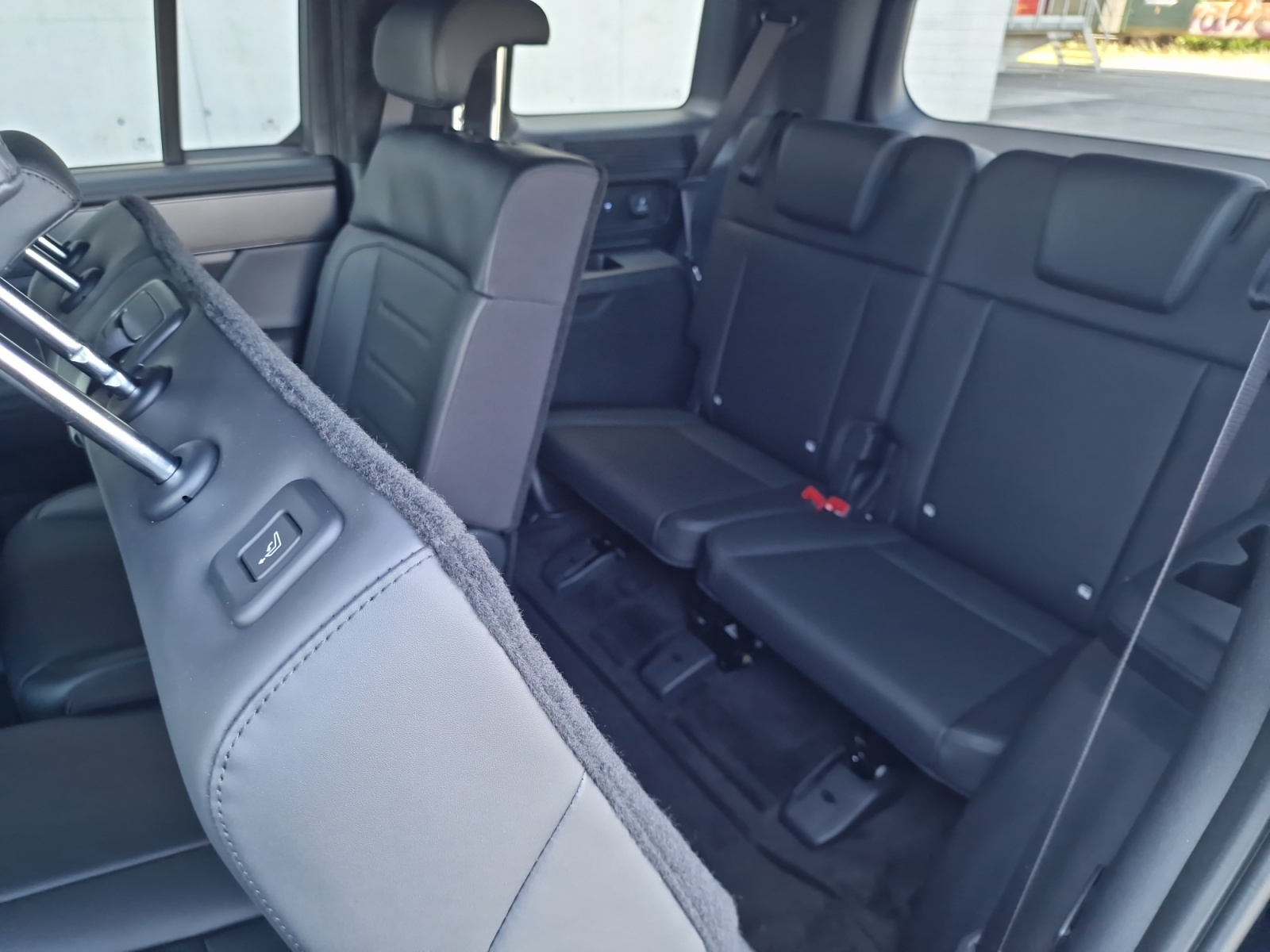 HYUNDAI Santa Fe 1.6 T-GDi HEV Calligraphy 4WD Automatic-image-12