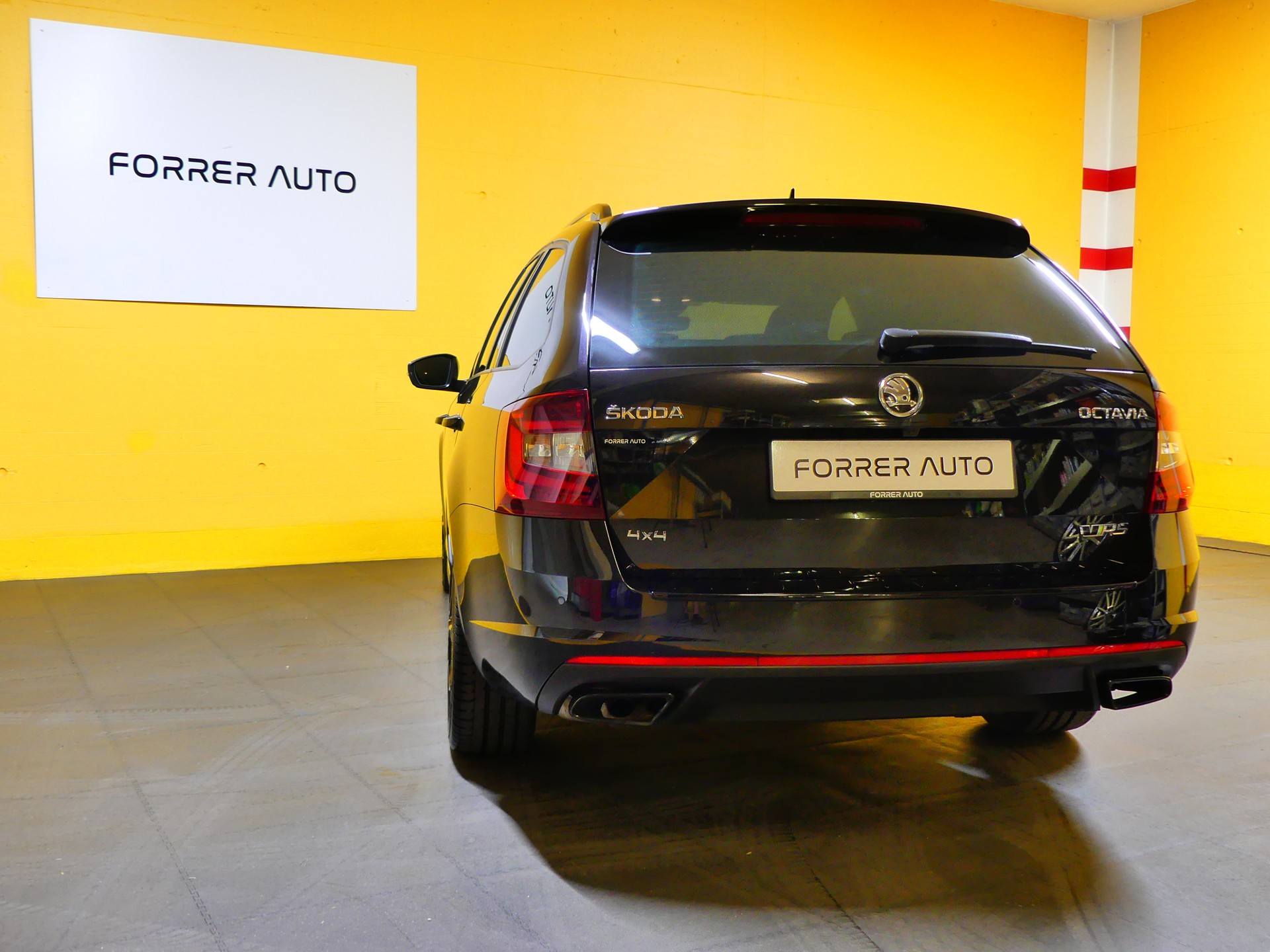 SKODA Octavia Combi 2.0 TDI RS Final Edition 4x4 DSG-image-5