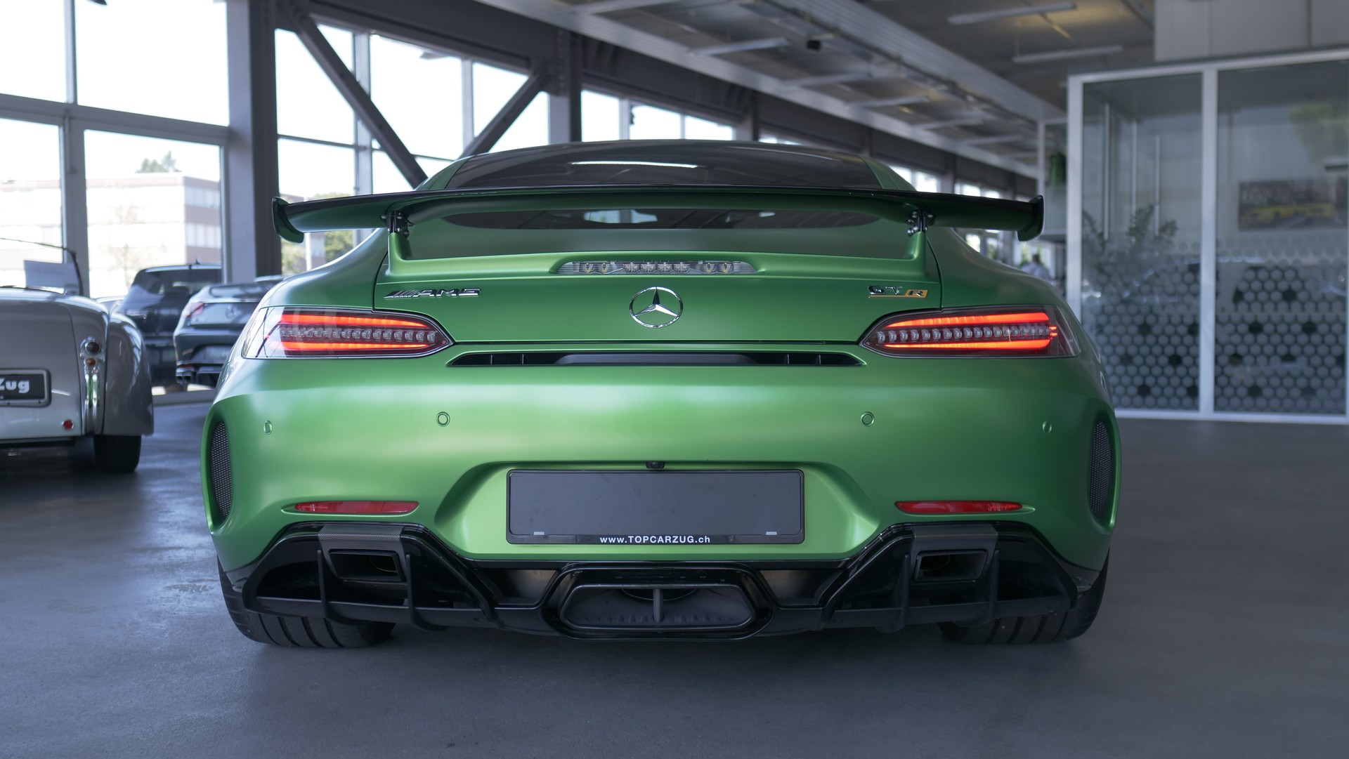 MERCEDES-BENZ AMG GT R Speedshift DCT-image-11