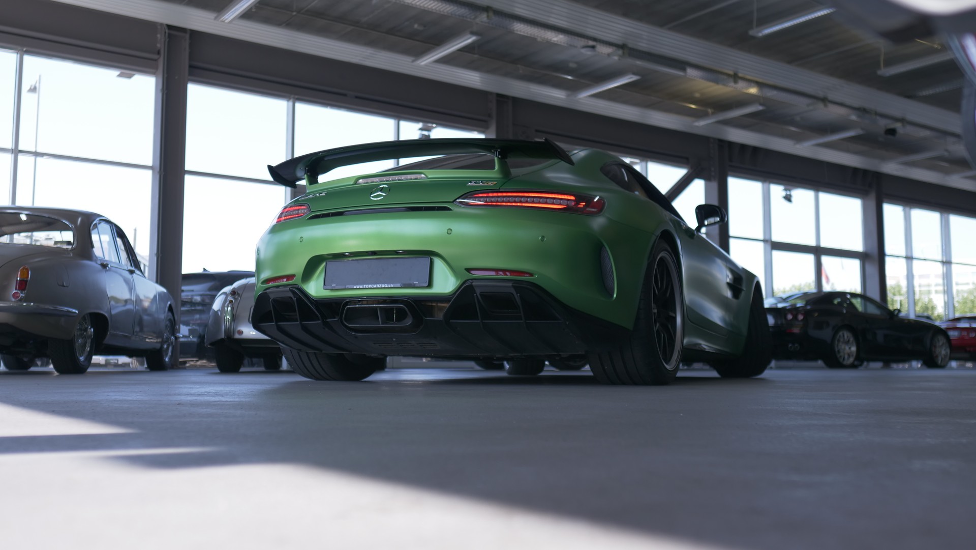 MERCEDES-BENZ AMG GT R Speedshift DCT-image-12