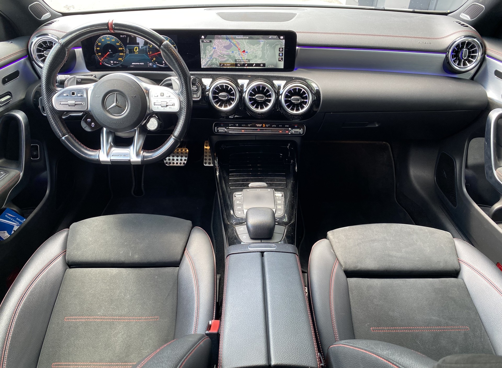 MERCEDES-BENZ CLA Shooting Brake 35 AMG 4Matic 7G-DCT-image-16