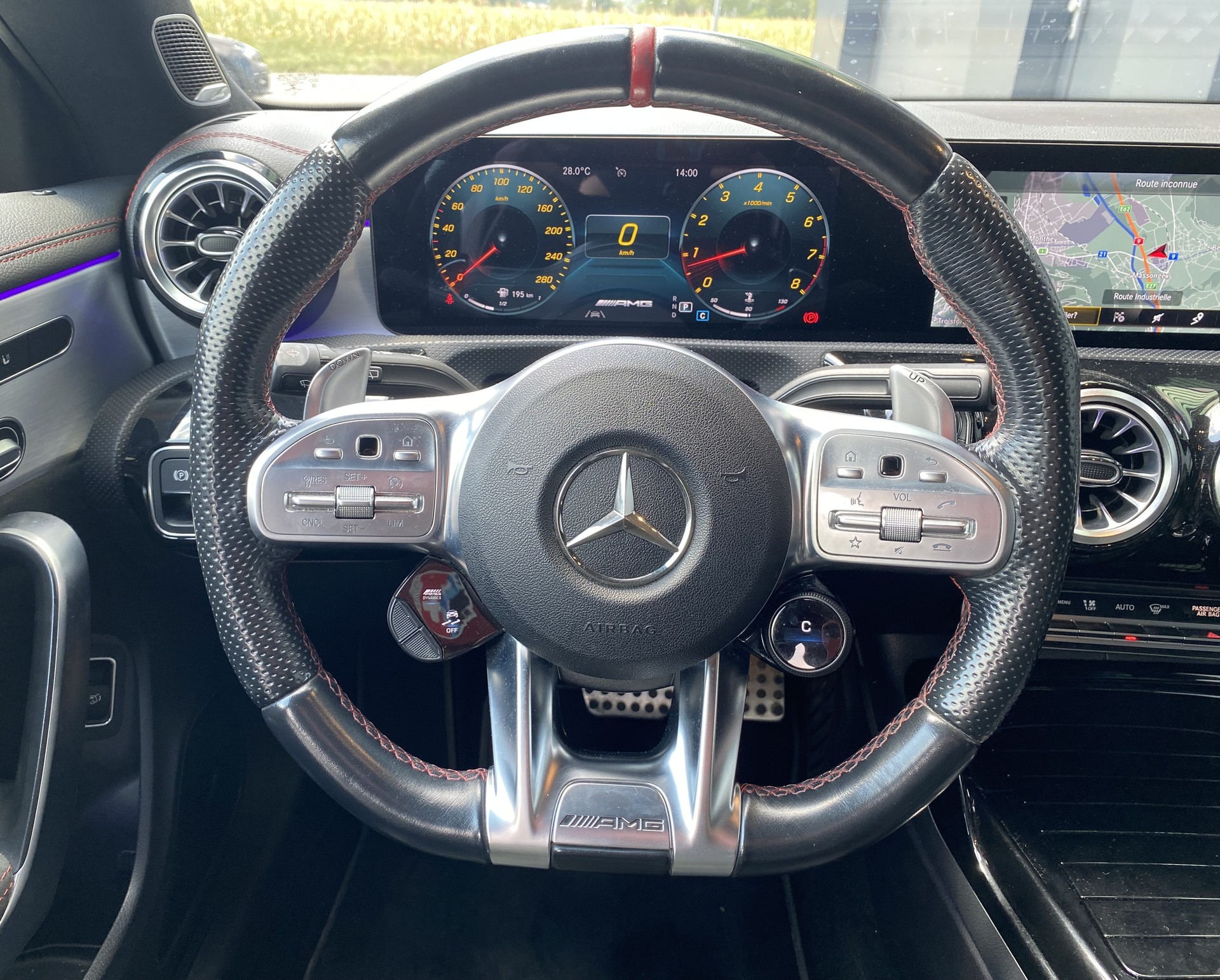 MERCEDES-BENZ CLA Shooting Brake 35 AMG 4Matic 7G-DCT-image-17