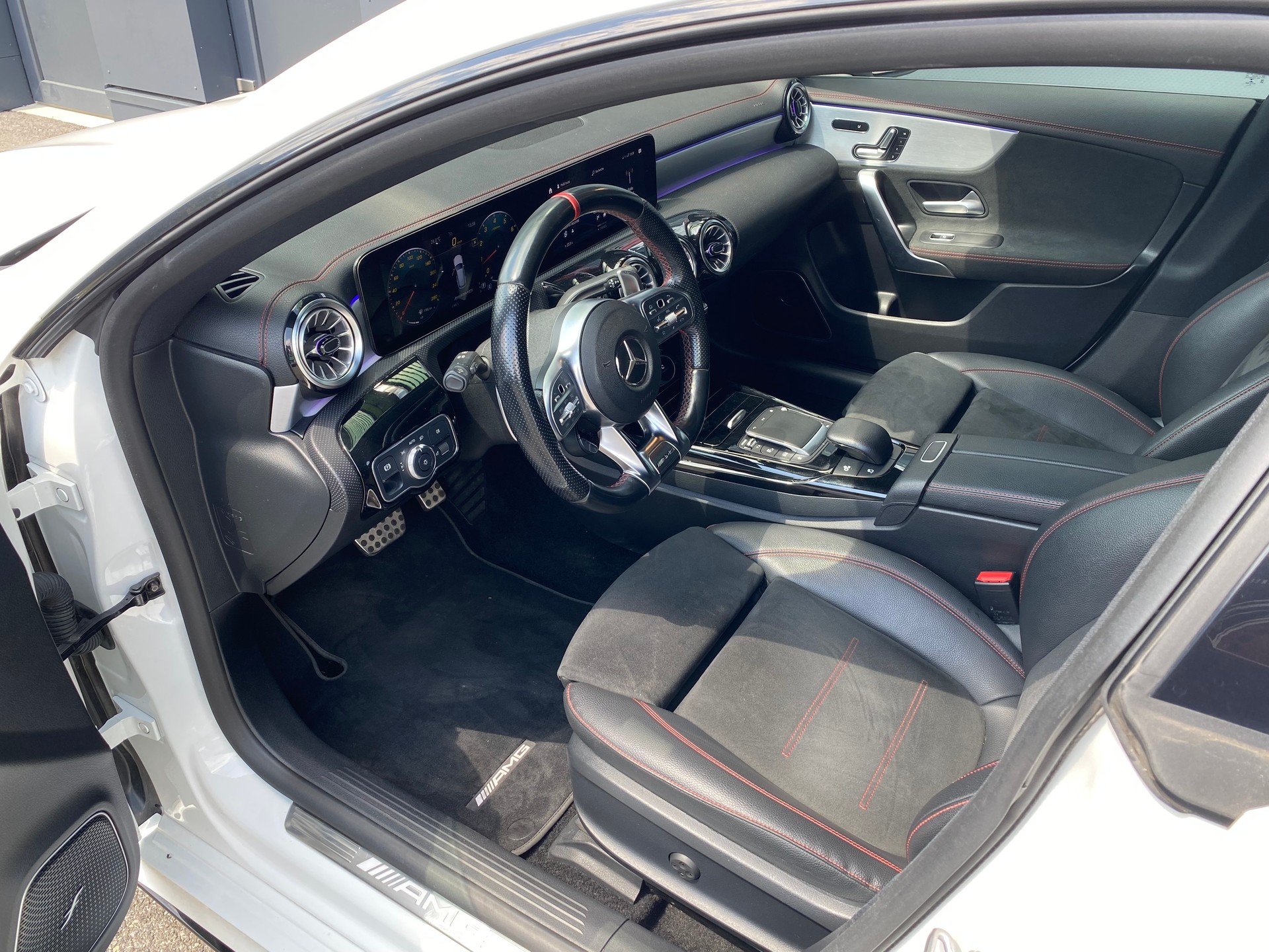 MERCEDES-BENZ CLA Shooting Brake 35 AMG 4Matic 7G-DCT-image-11