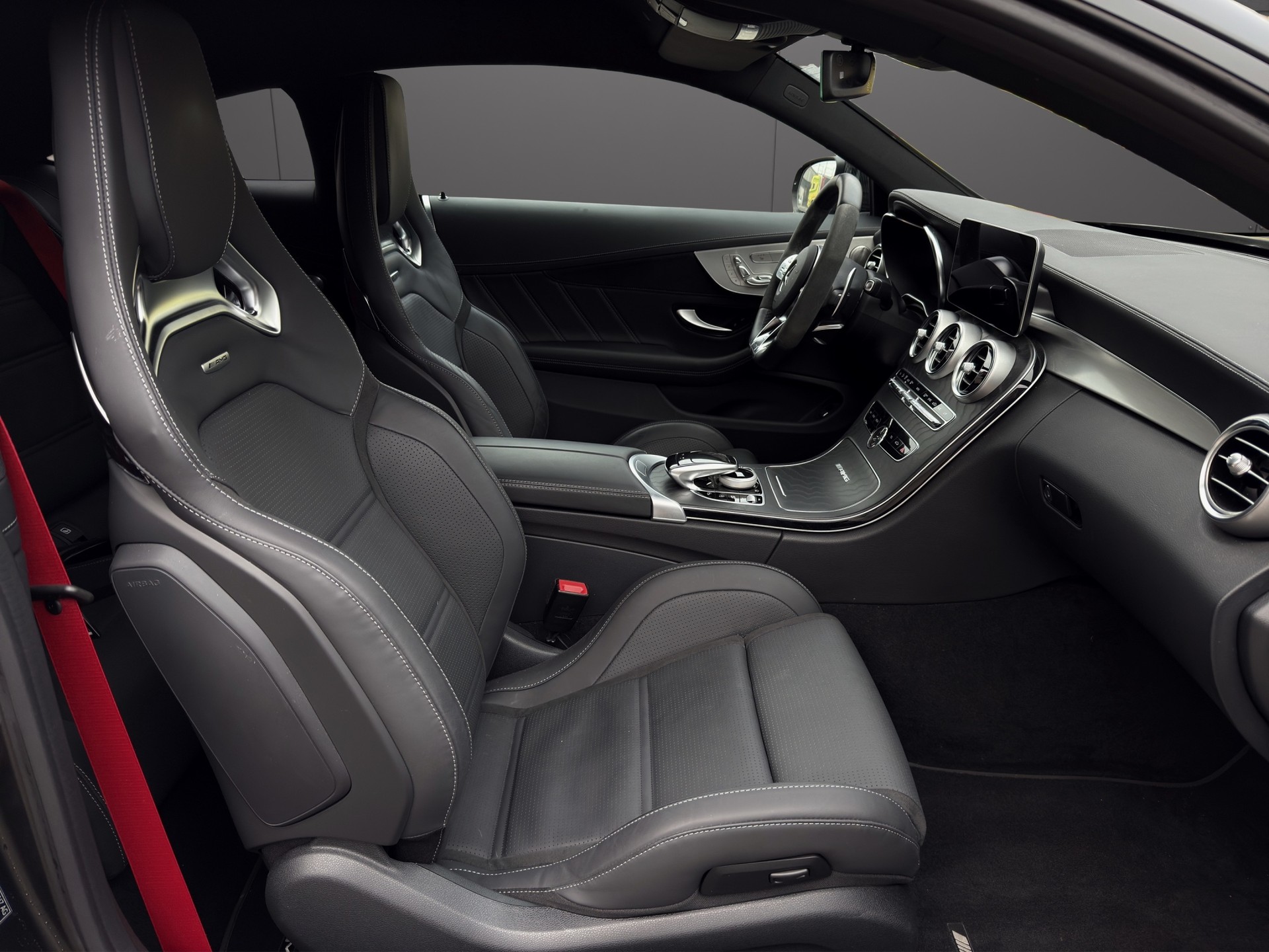 MERCEDES-BENZ C 63 S AMG Premium 9G-tronic-image-7