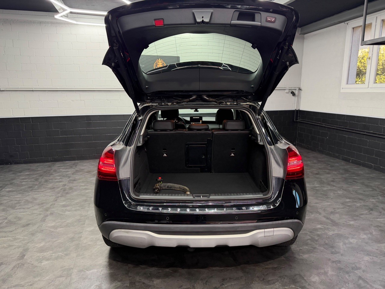 MERCEDES-BENZ GLA 200 | Ab MFK | Anhängerkupplung | Leder | Tempomat | Rückfahrkamera-image-21