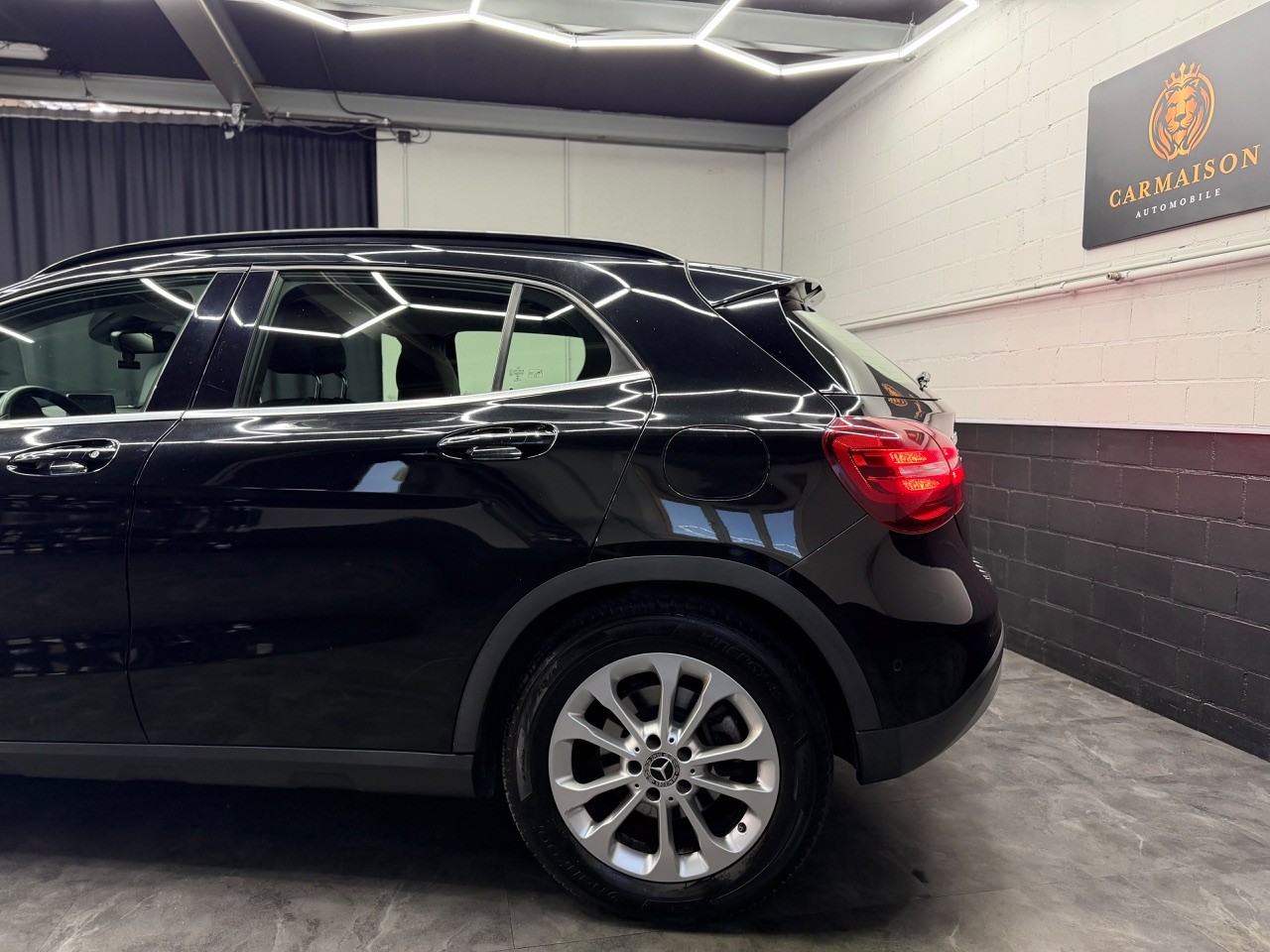 MERCEDES-BENZ GLA 200 | Ab MFK | Anhängerkupplung | Leder | Tempomat | Rückfahrkamera-image-3