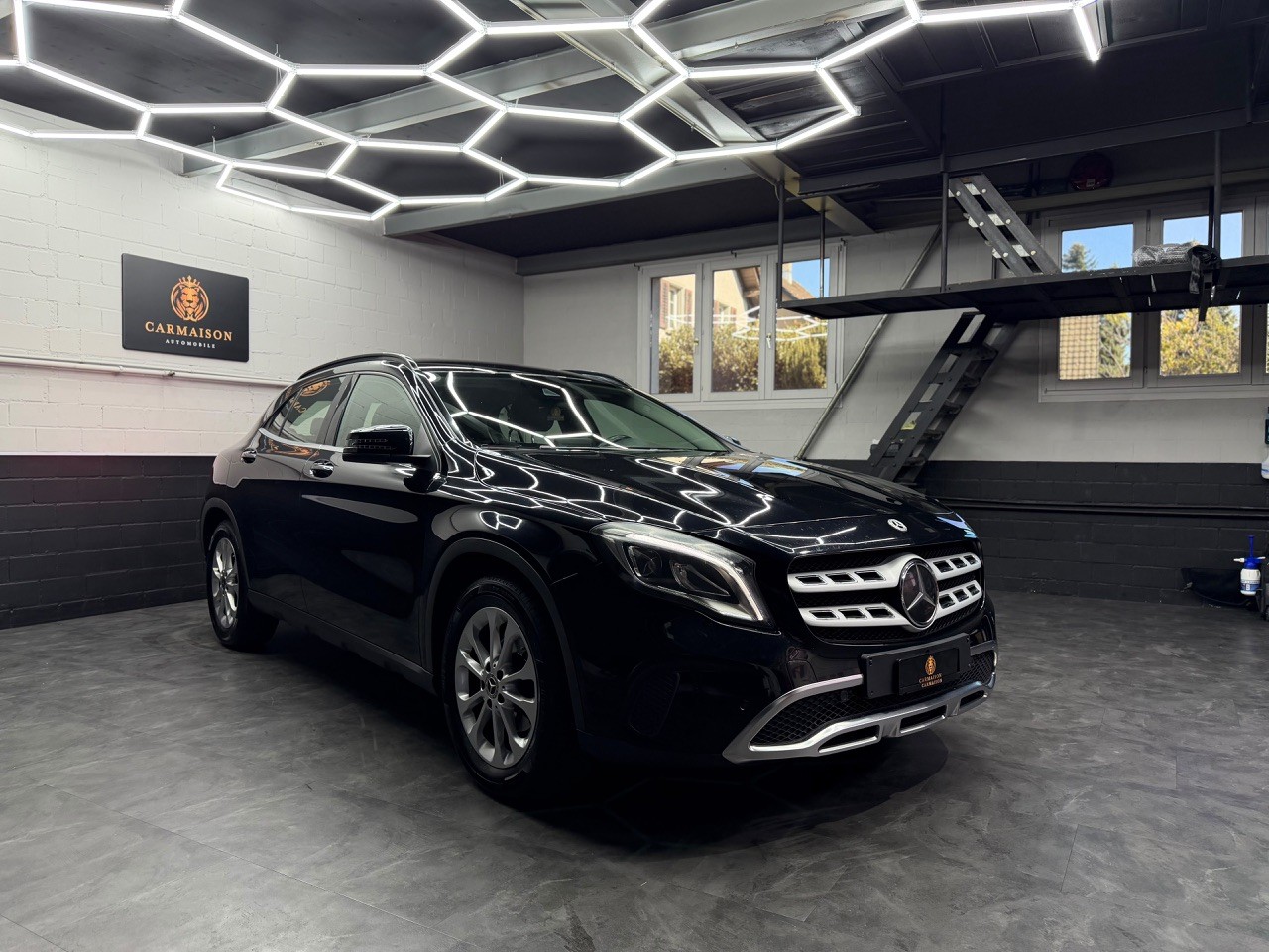 MERCEDES-BENZ GLA 200 | Ab MFK | Anhängerkupplung | Leder | Tempomat | Rückfahrkamera-image-0