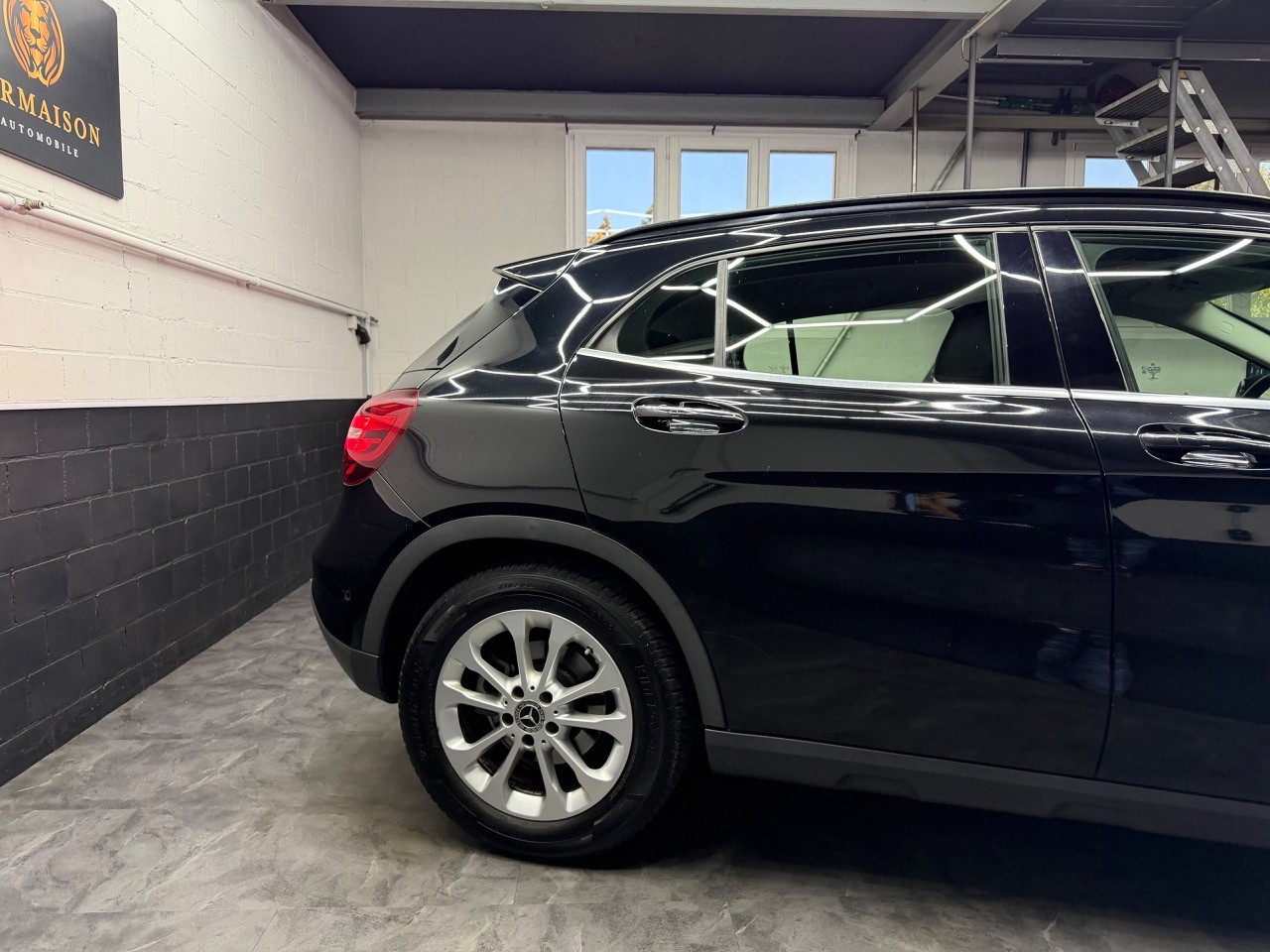 MERCEDES-BENZ GLA 200 | Ab MFK | Anhängerkupplung | Leder | Tempomat | Rückfahrkamera-image-4