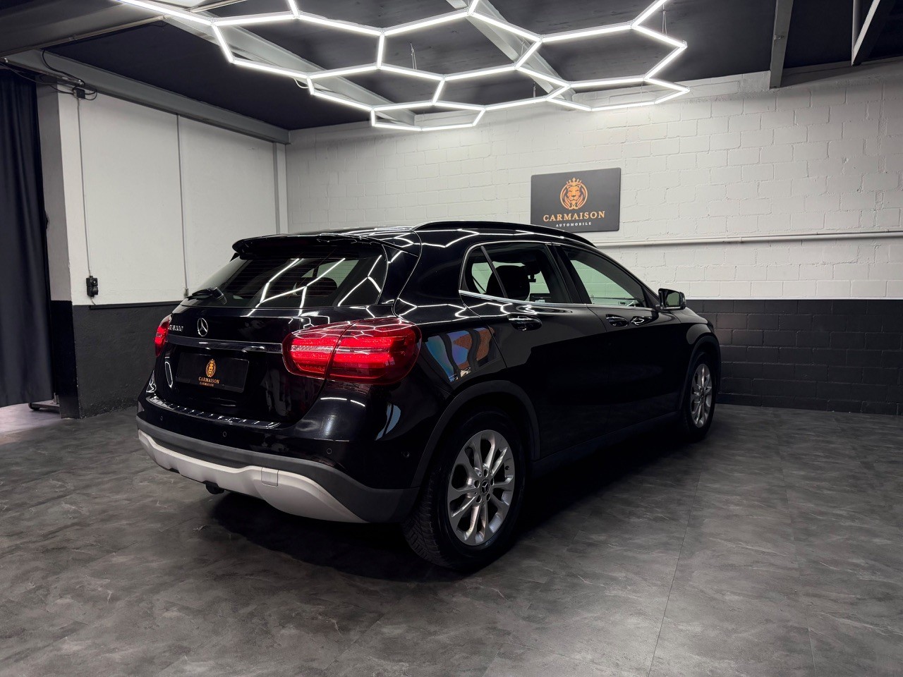 MERCEDES-BENZ GLA 200 | Ab MFK | Anhängerkupplung | Leder | Tempomat | Rückfahrkamera-image-8