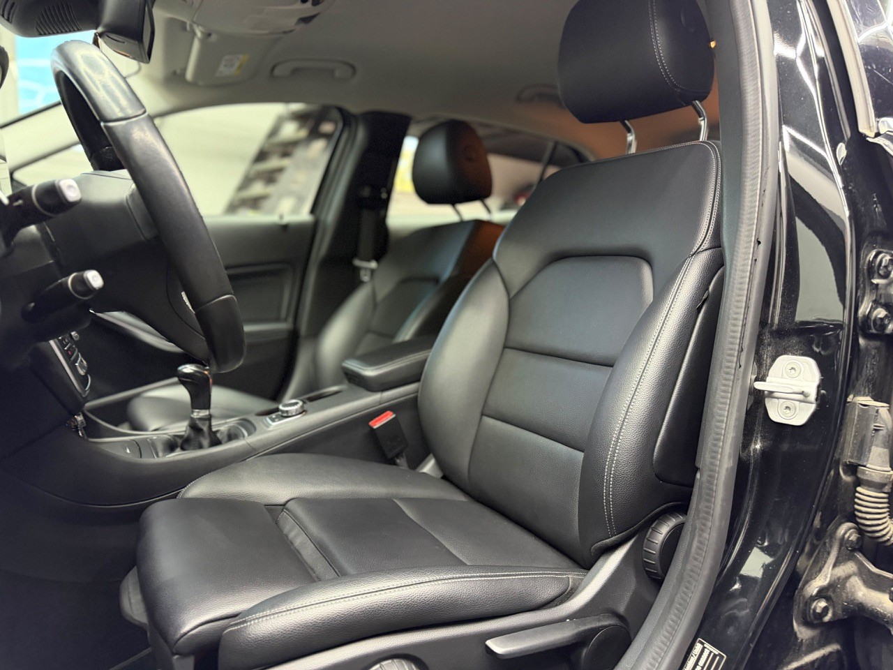 MERCEDES-BENZ GLA 200 | Ab MFK | Anhängerkupplung | Leder | Tempomat | Rückfahrkamera-image-15