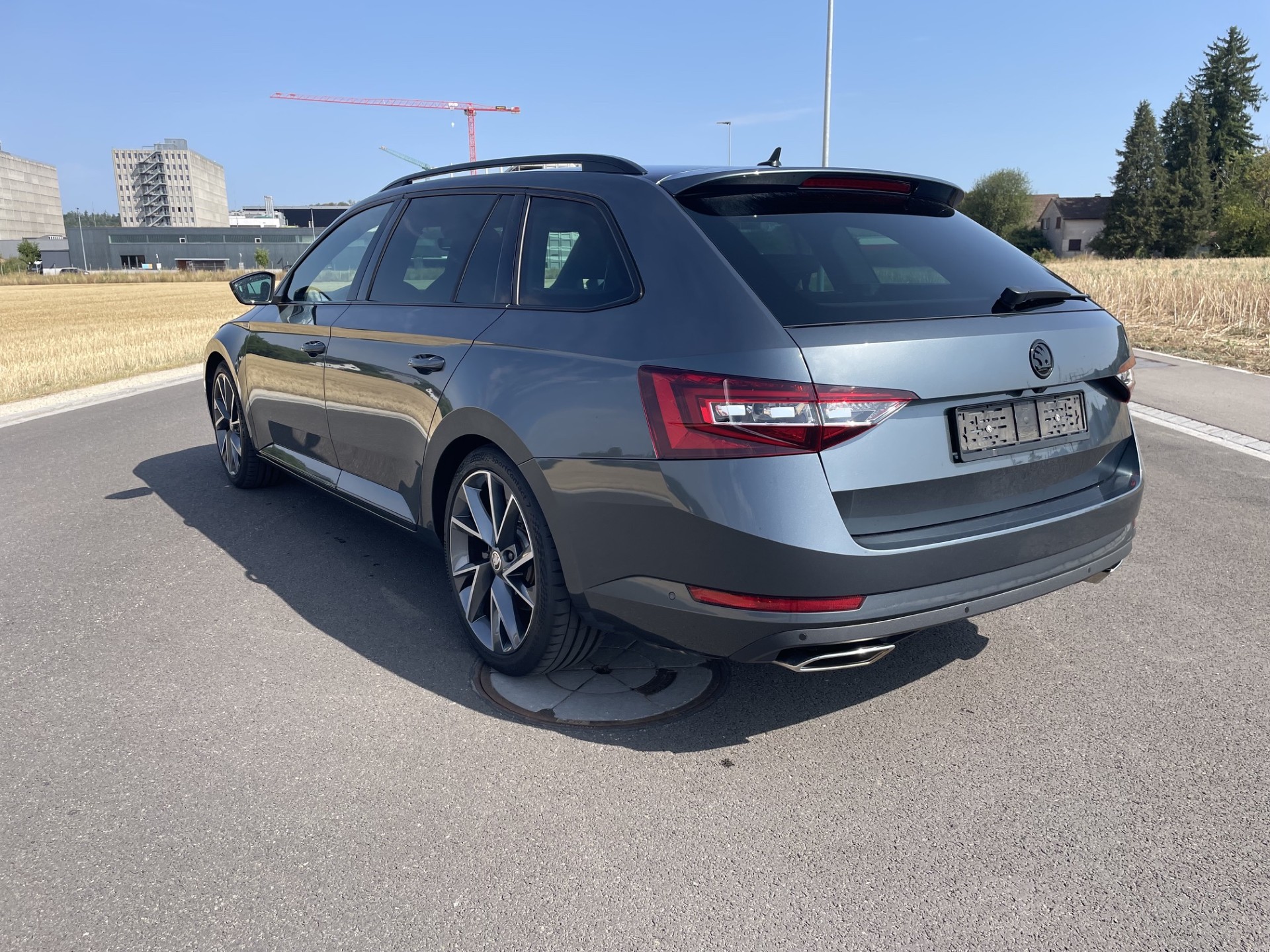SKODA 2.0 TSI SportLine+ 4x4 DSG-image-3