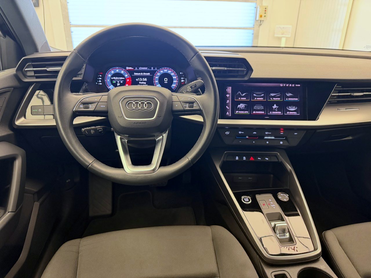 AUDI A3 Sportback 35 TFSI Attraction S-tronic-image-7