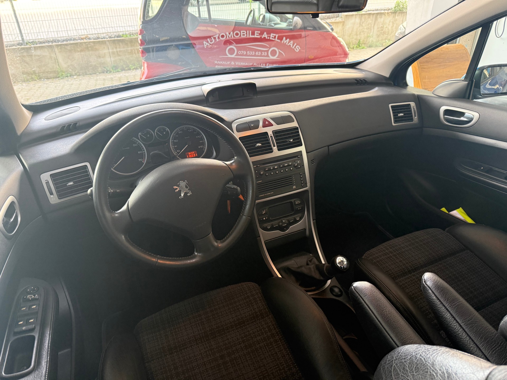 PEUGEOT 307 2.0 16V XS-image-5