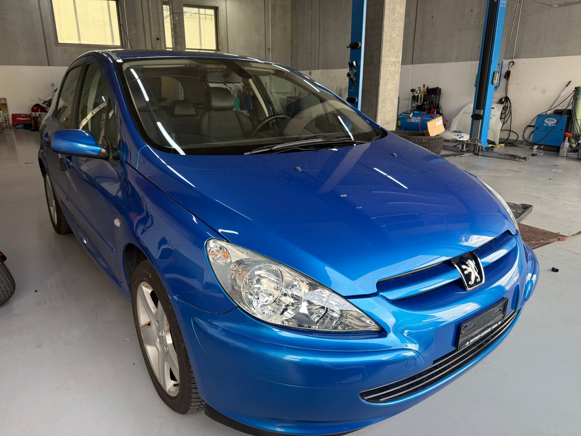 PEUGEOT 307 2.0 16V XS-image-1