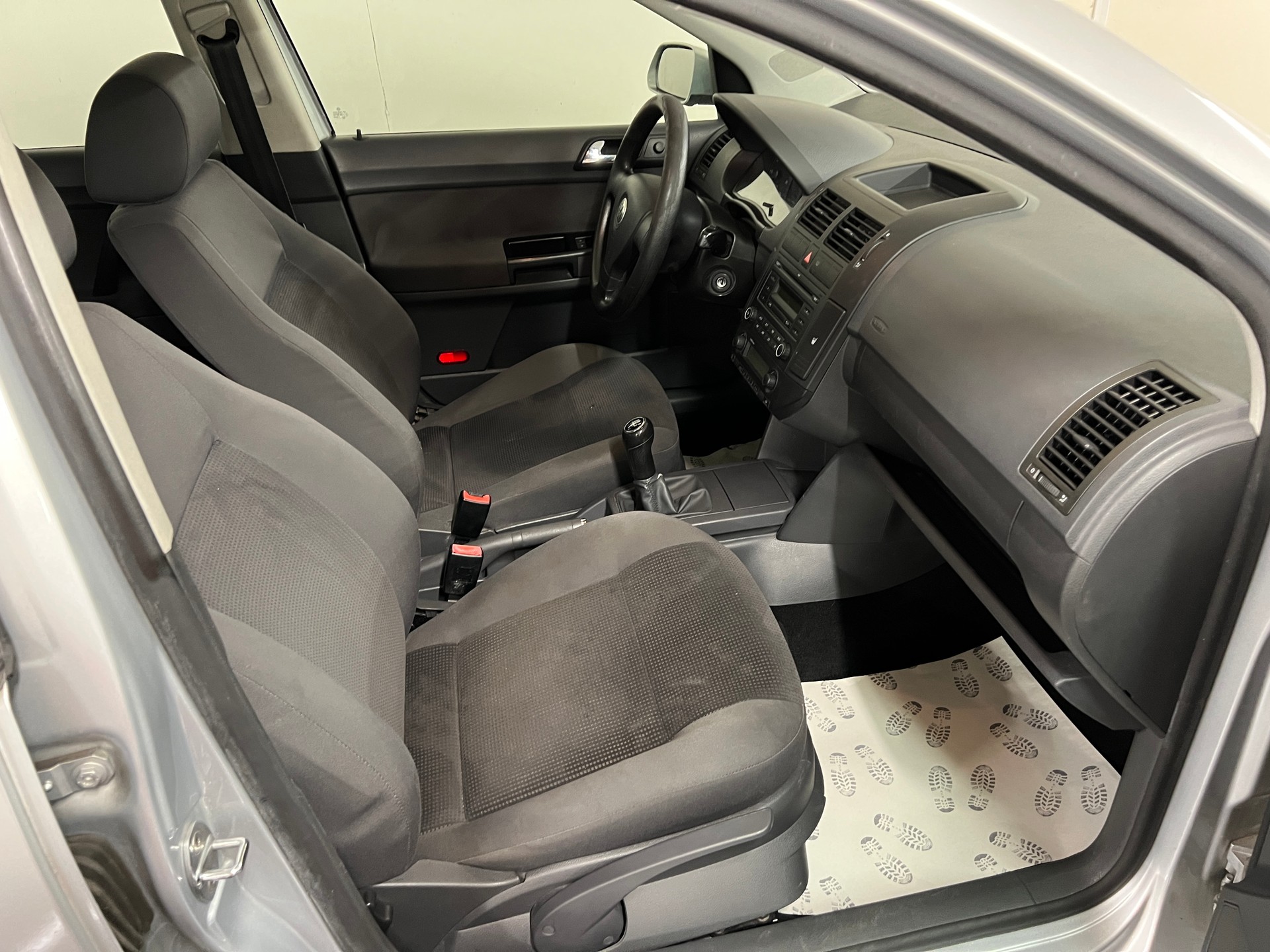VW Polo 1.4 16V Comfortline-image-8