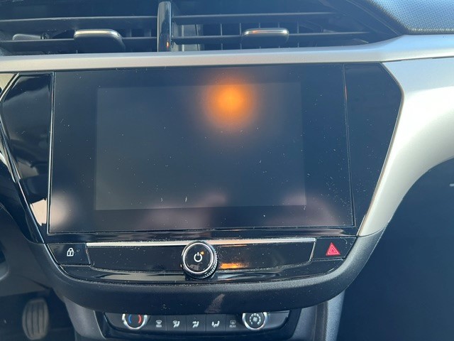 OPEL Insignia 2.0 T Edition Automatic-image-9