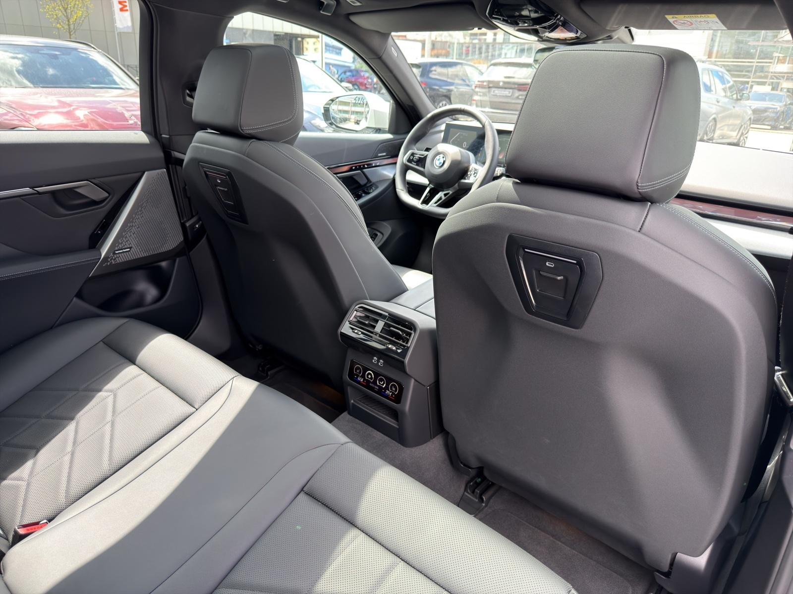 BMW 520d xDrive Touring M Sport-image-17